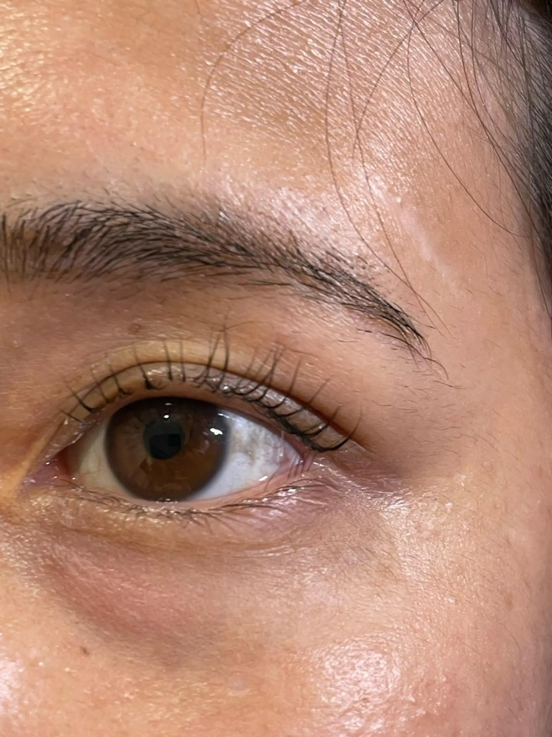 マツエク・マツパ cure所属・井上 真里奈のヘアスタイル