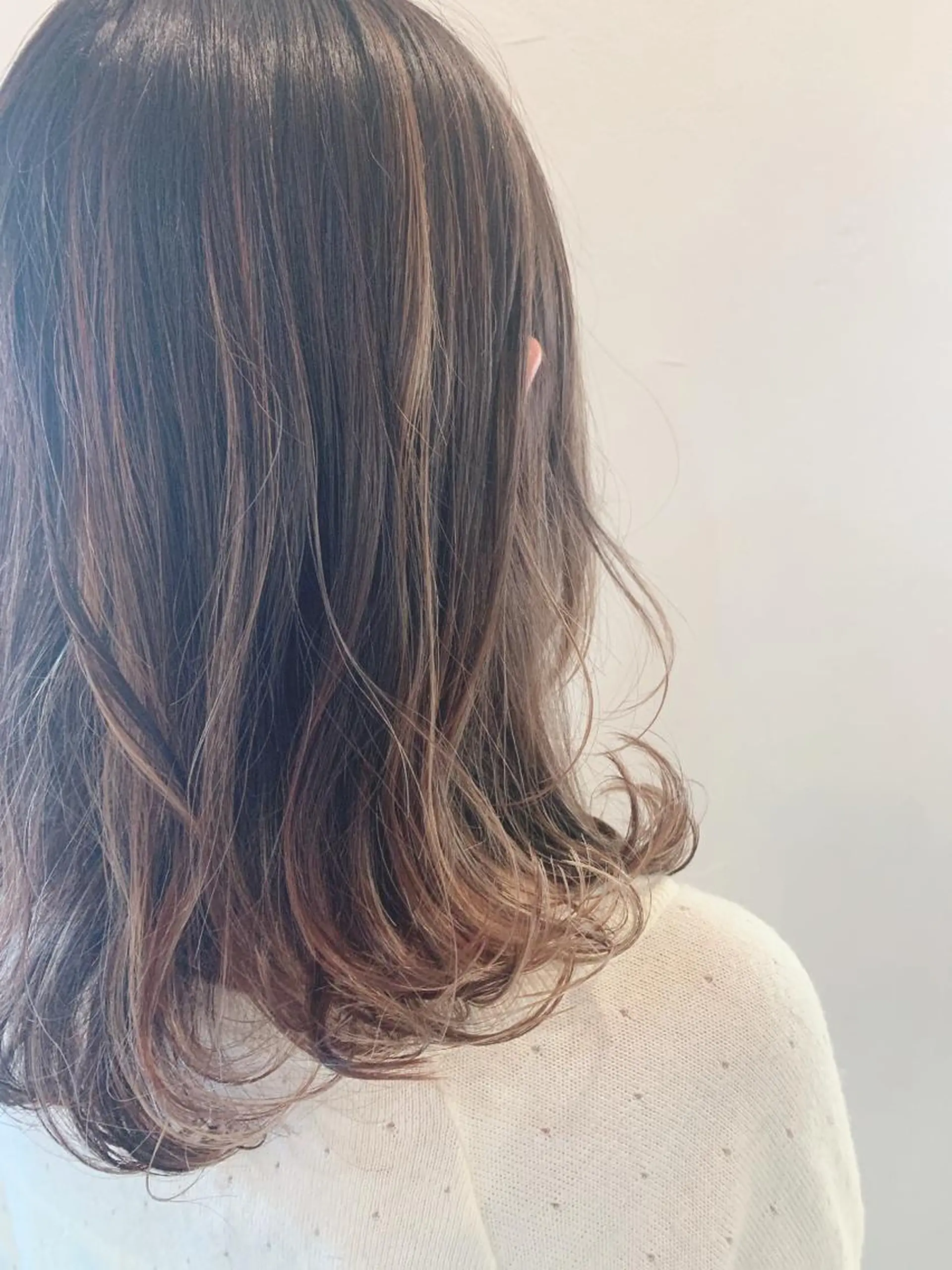 セミロング カラー パーマ Oasis GaRDEN 横浜店所属・🌼愛されヘア🌼 篠原優菜のヘアスタイル