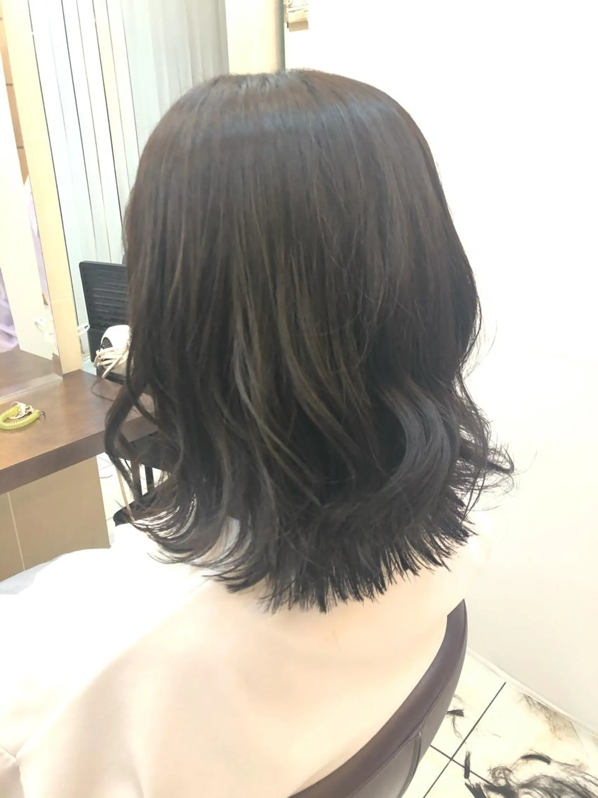 ミディアム 佐久間 凪沙のヘアスタイル