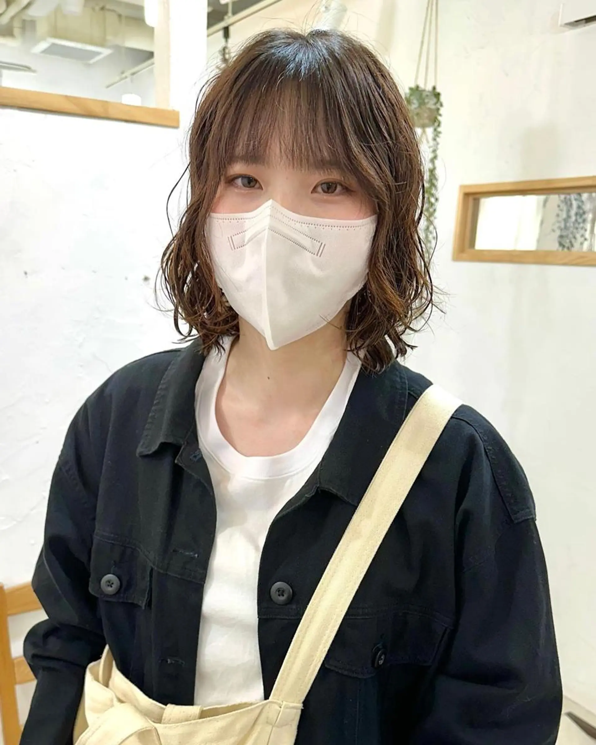 ショート カラー パーマ 切りっぱなしボブ 前下がりボブ ショートボブ 黒髪 デザインカラー 銀座No.1髪質改善 縮毛矯正/本木のヘアスタイル