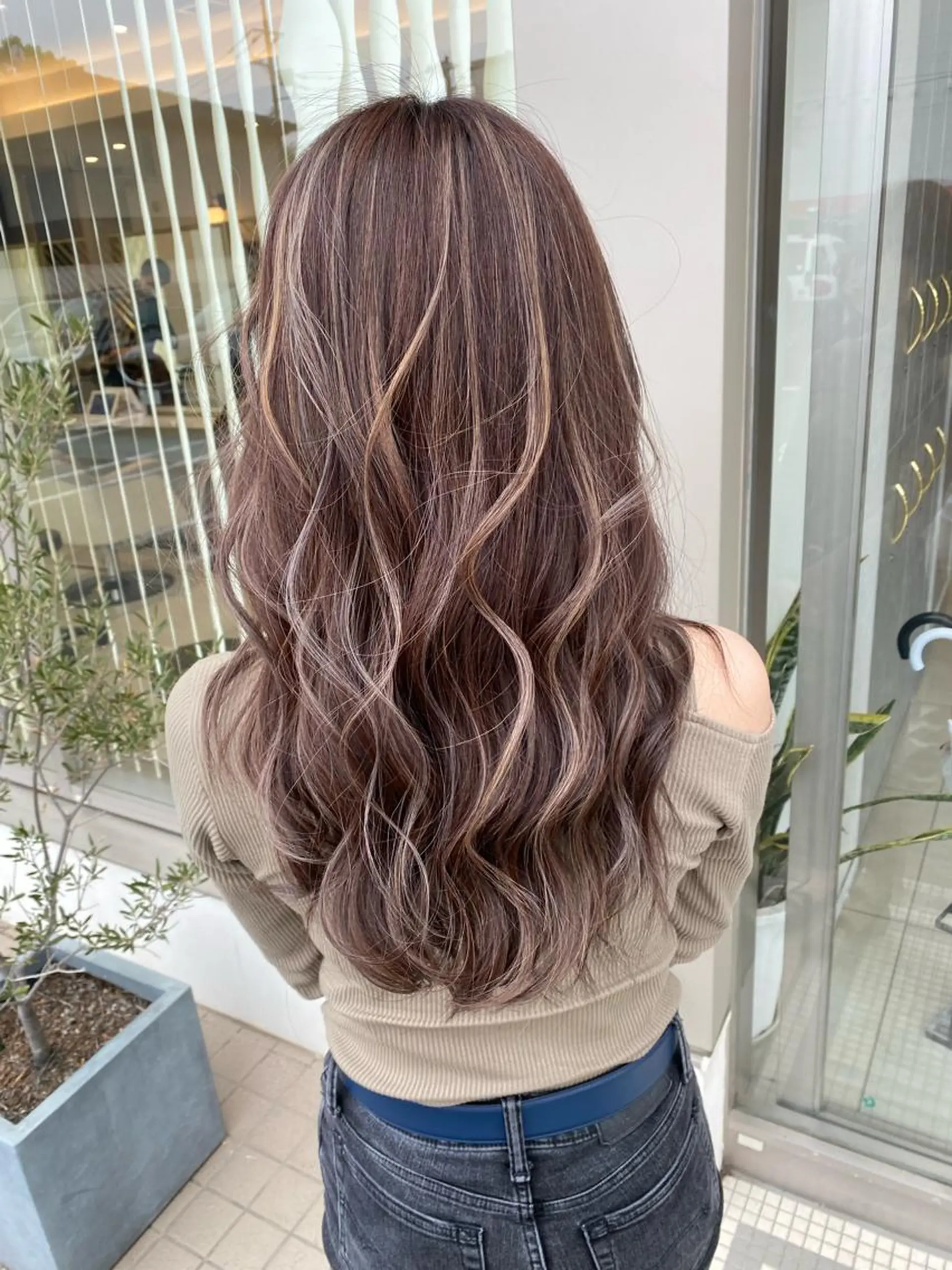 ロング カラー 吹田 駿 髪質改善縮毛矯正のヘアスタイル