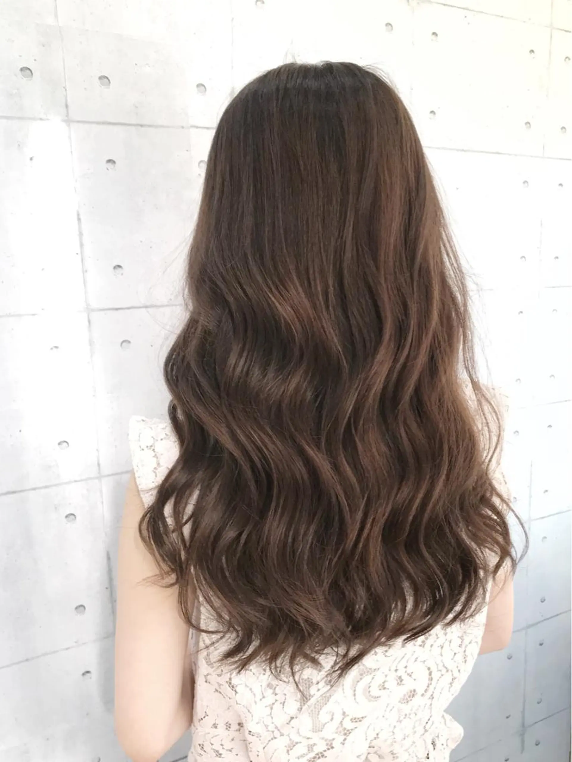 ロング カラー ベージュカラー イルミナカラー カット ヘアカラー 高木 麻知子のヘアスタイル