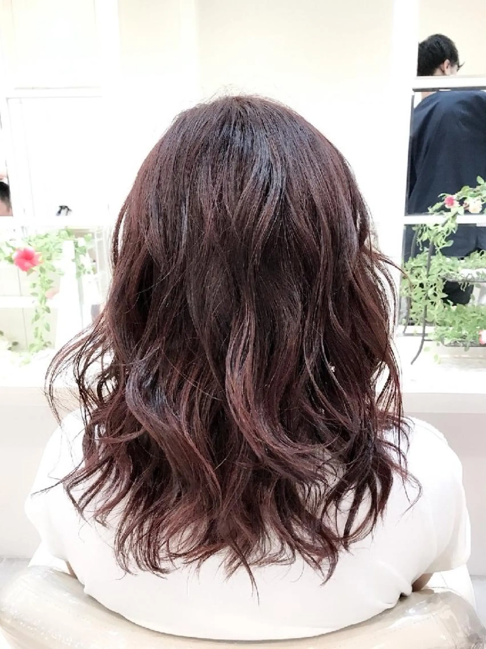 セミロング Aimer 千夏のヘアスタイル