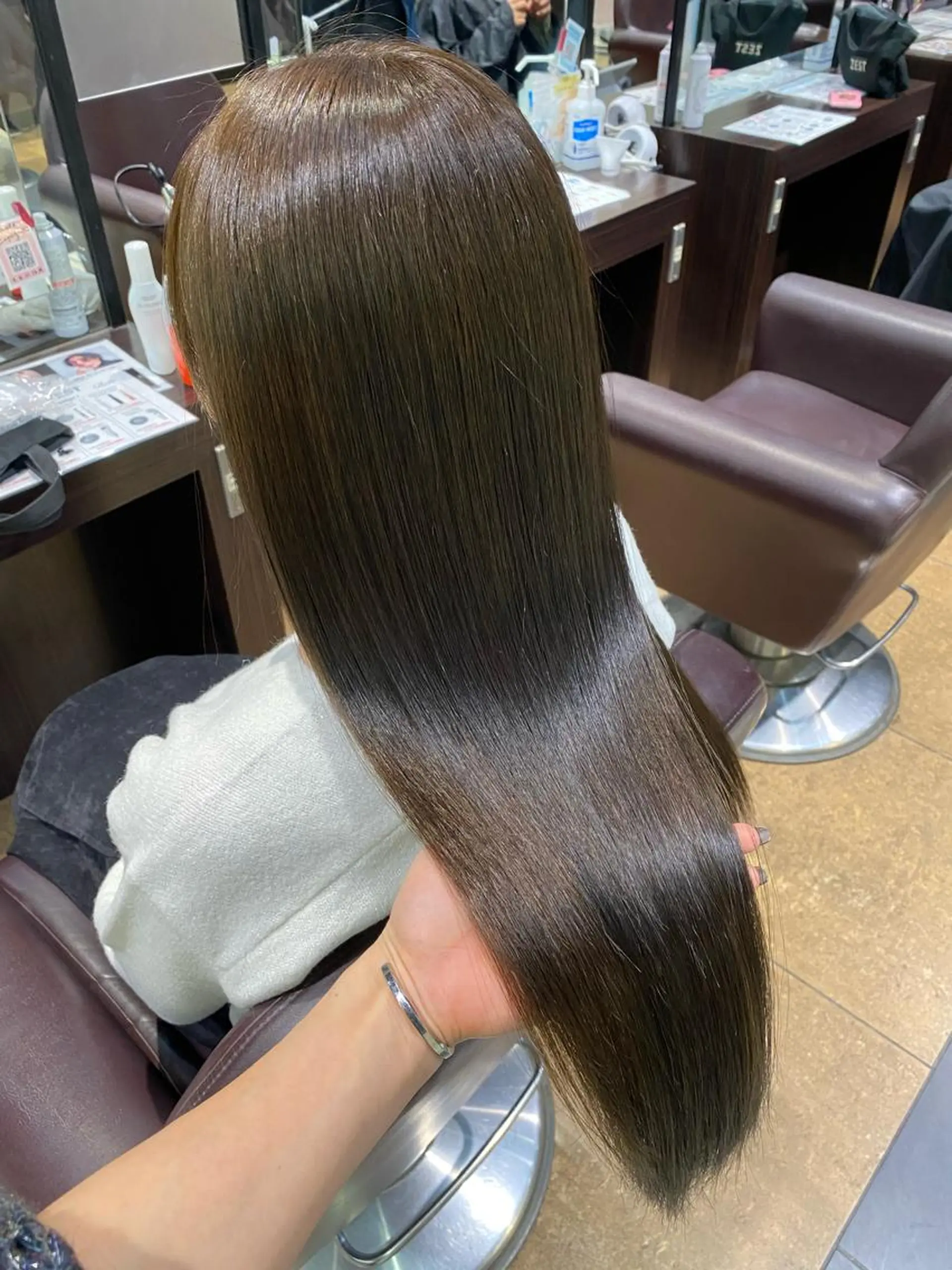 ロング カラー ヘアカラー トリートメント hina☺︎ 髪質改善/ストレートのヘアスタイル