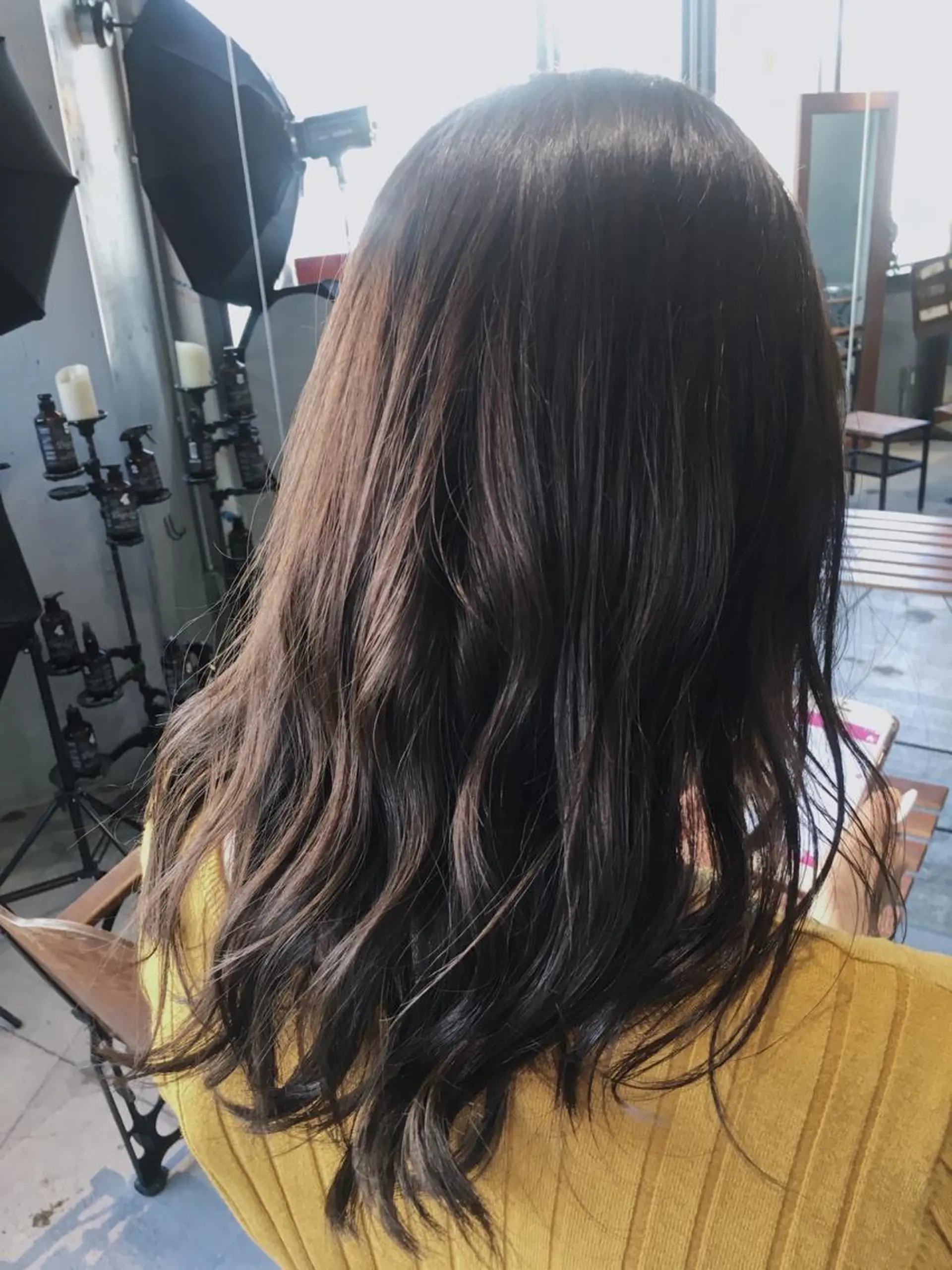 セミロング カラー パーマ アッシュ 代表 中島貴志のヘアスタイル