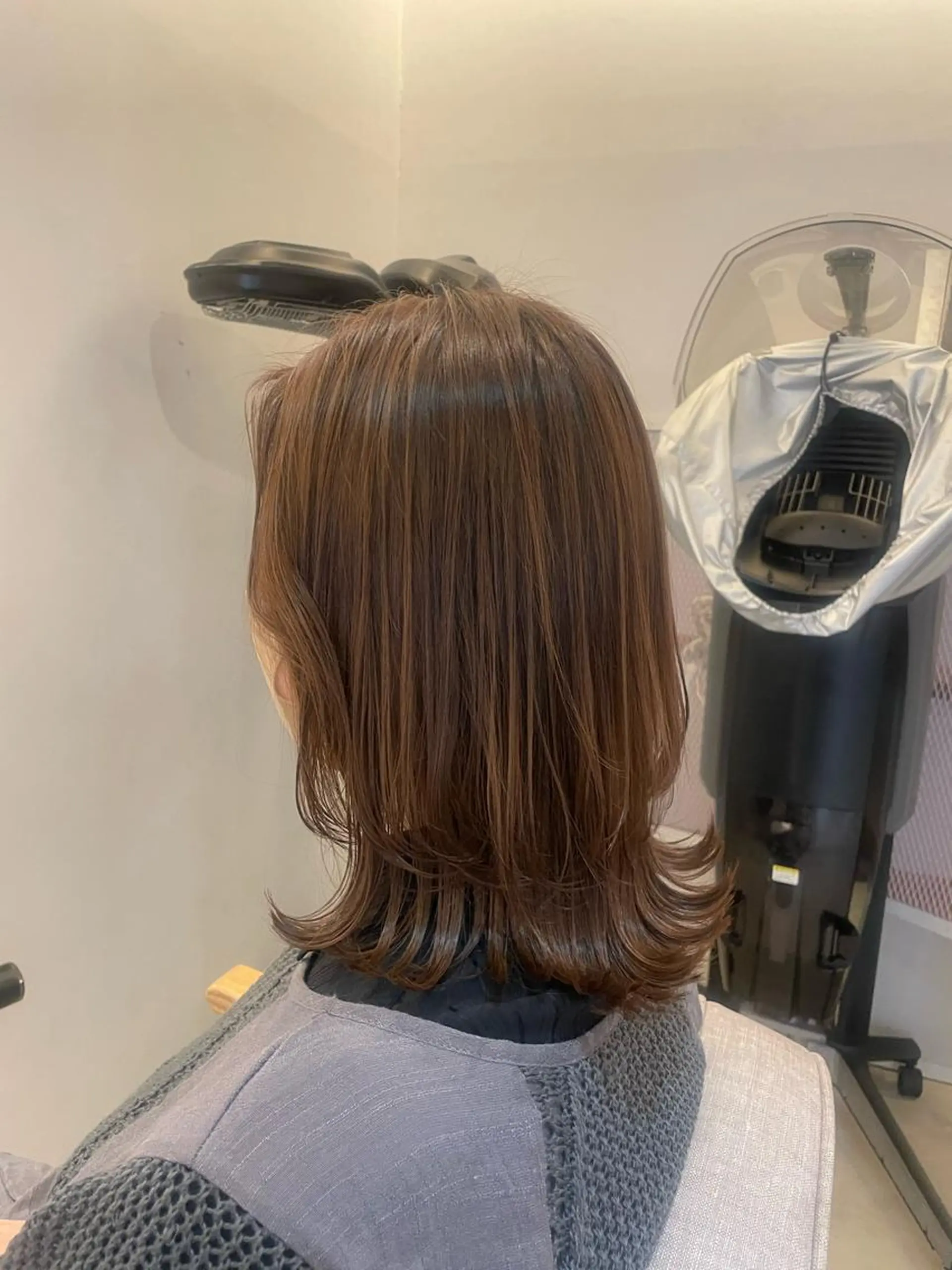 ミディアム 廣岡 采音のヘアスタイル