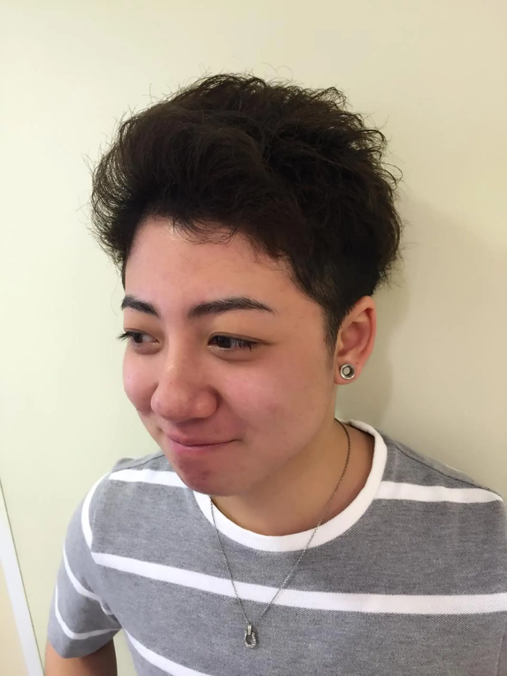 ショート メンズ かきあげバング 今村 愛美のヘアスタイル