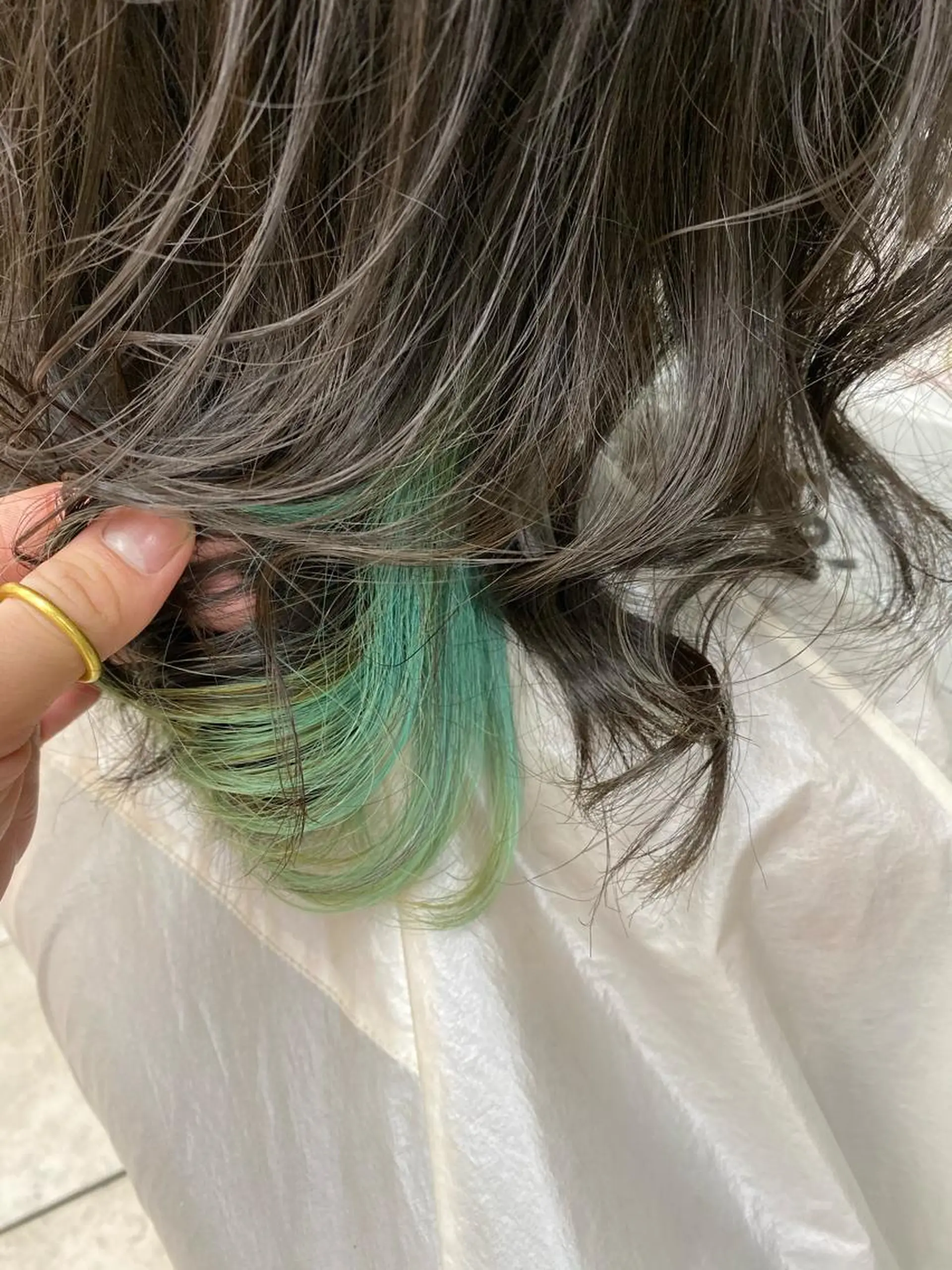 セミロング カラー ブリーチ インナーカラー 新宿/韓国メンズ RIKUパーマのヘアスタイル