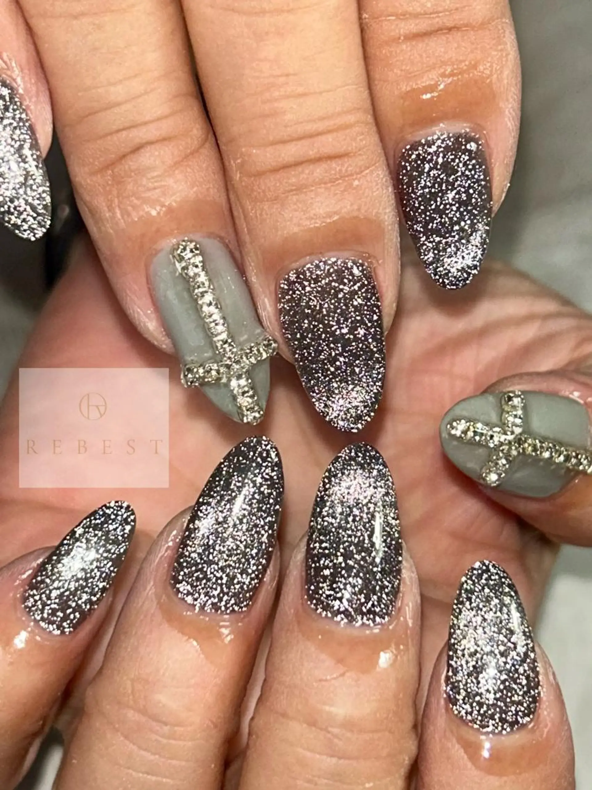 ネイル REBEST 天王寺のネイルデザイン