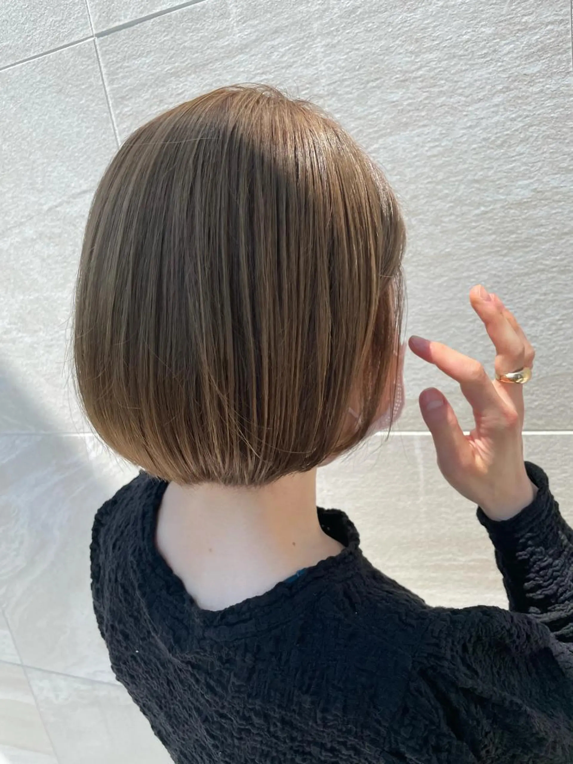 ショート カラー ベージュカラー ハイトーンカラー ボブ ショートヘア カット ヘアカラー shigeru cut club 神田久志本店＆lag所属・田島 仁美のヘアスタイル