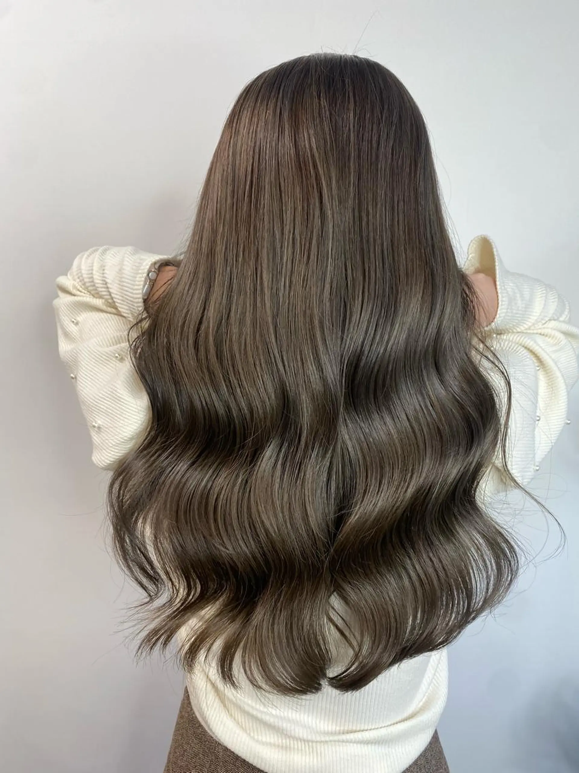 ロング カラー パーマ ヘアアレンジ メンズ キッズ ネイル マツエク・マツパ アイブロウ 結婚式・ブライダル メンズバレイヤージュ メンズブリーチ メンズハイライト メンズハイトーン カット ヘアカラー トリートメント 韓国風×透明感カラー 髪質改善オタベシンヤのヘアスタイル