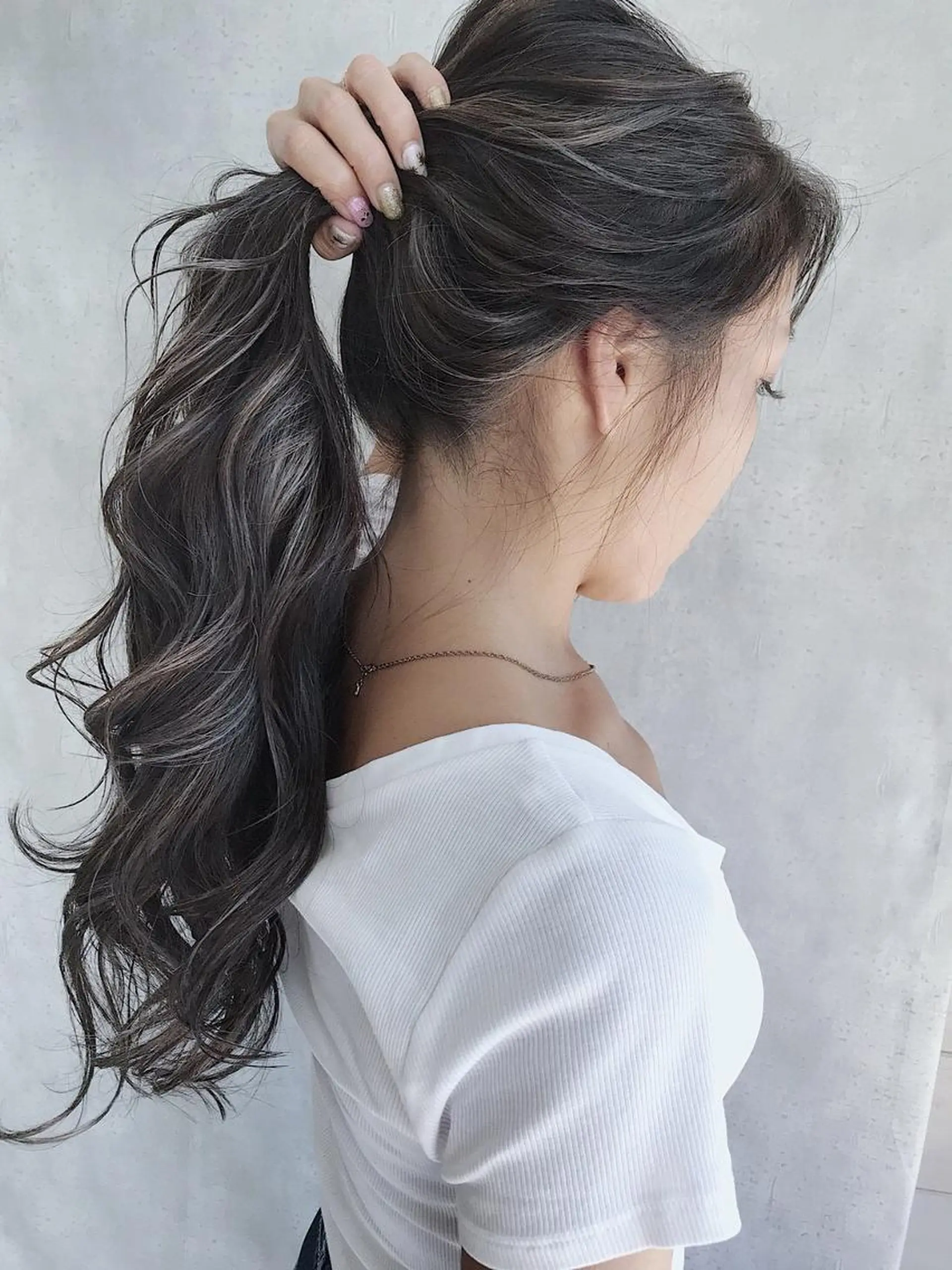 ロング カラー MOU namba ムウナンバのヘアスタイル