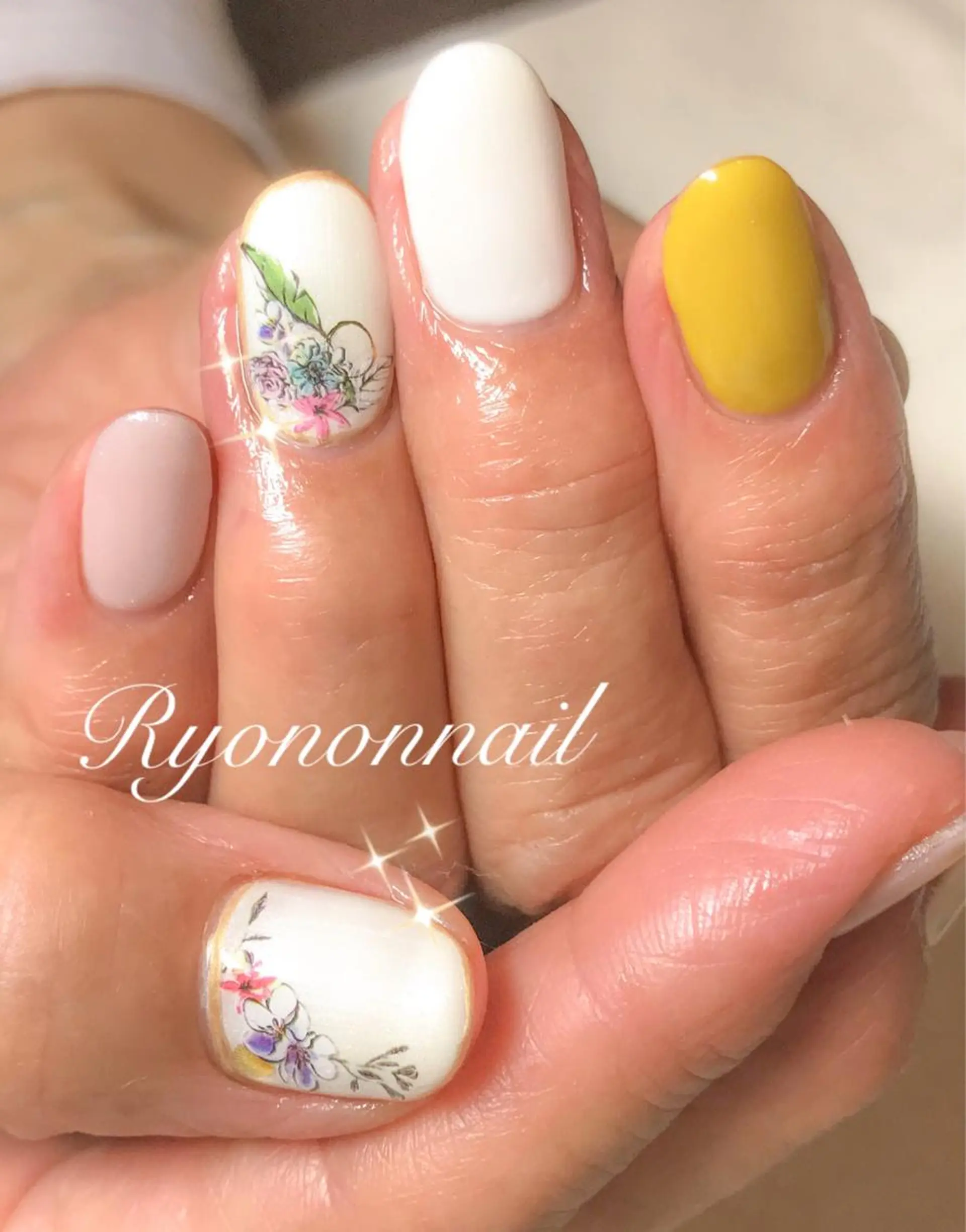 ネイル Ryononnail(リョノンネイル)所属・Ryononnail 上谷典子のネイルデザイン