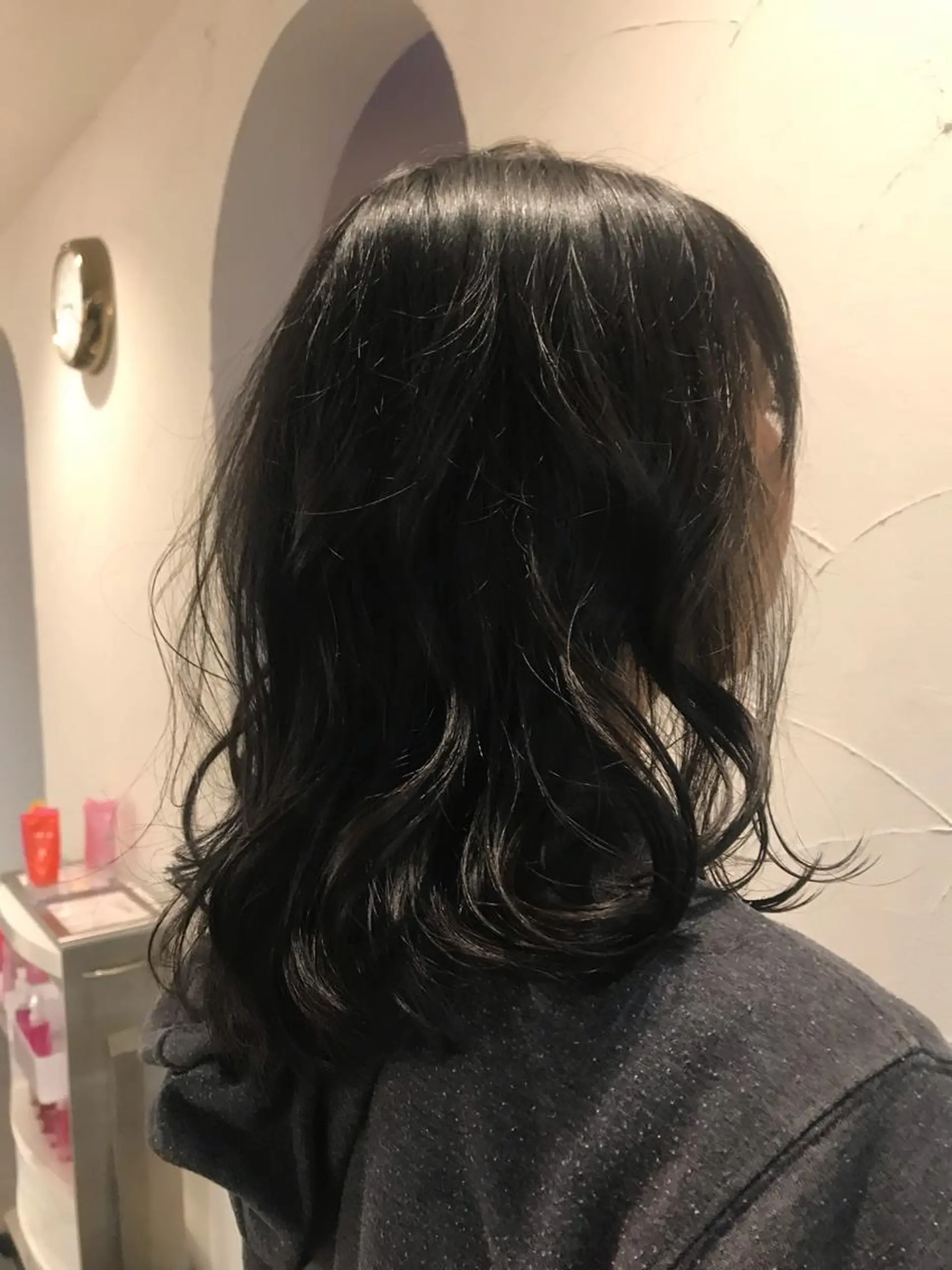 ミディアム パーマ カット ヘアカラー トリートメント 本多結香/レイヤー /ハイライトカラーのヘアスタイル