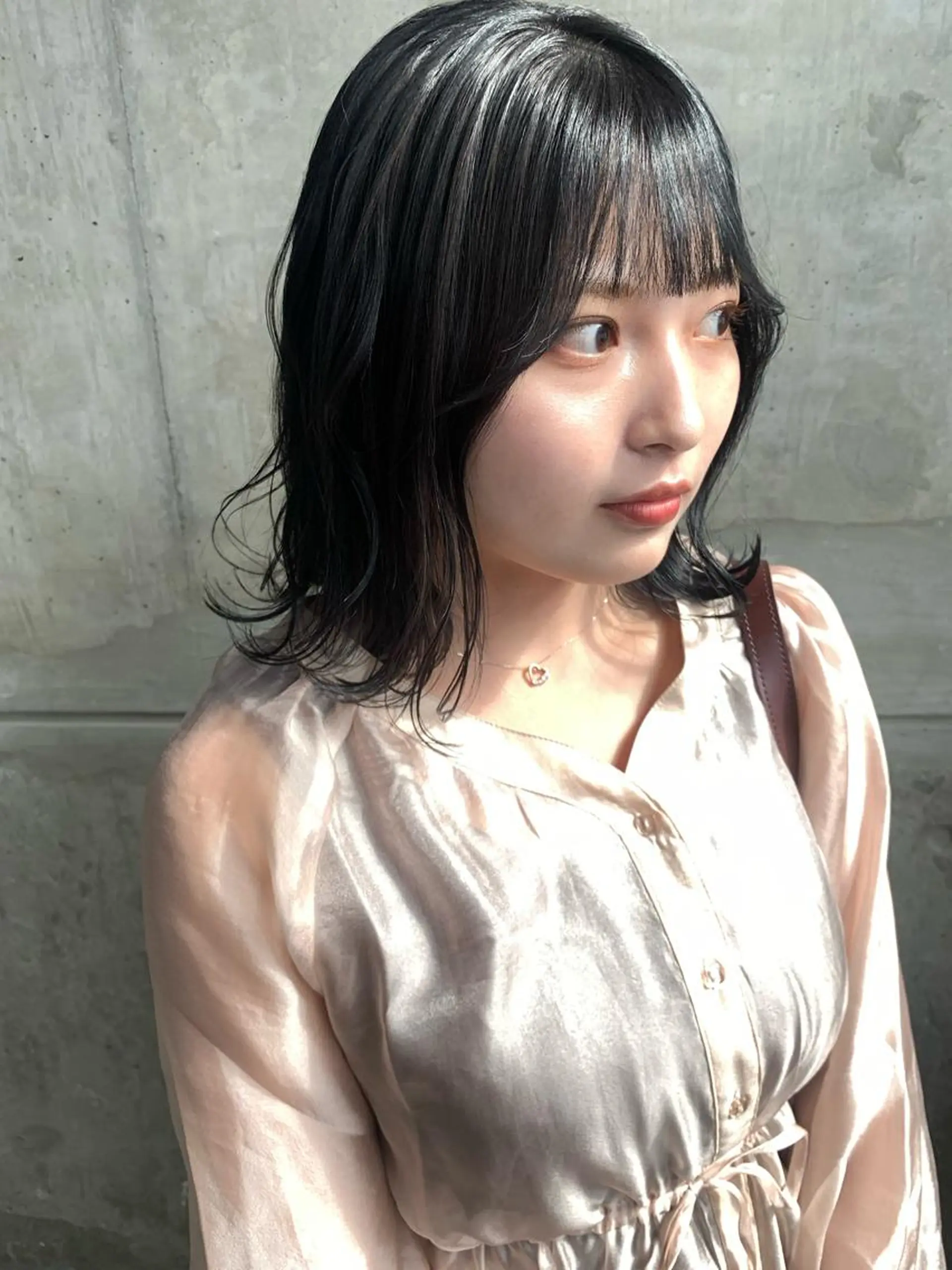 ミディアム くすみミルクティー／ ブラウン🪡TOWAのヘアスタイル