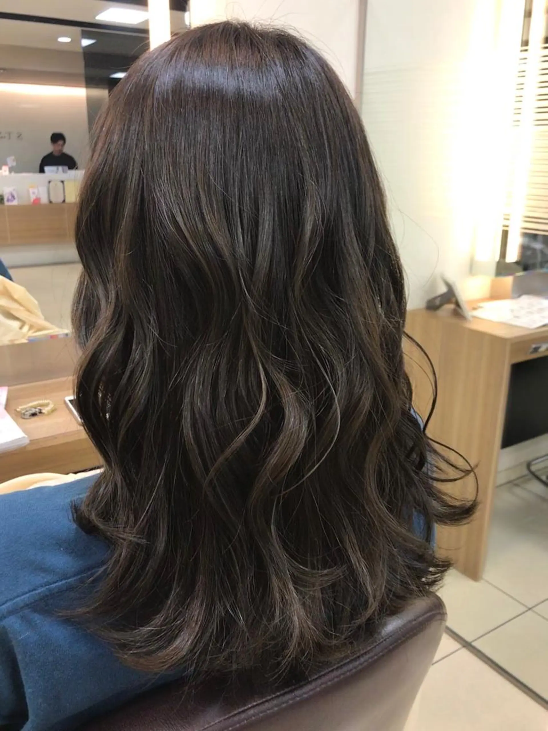 セミロング カラー アッシュ 透明感カラー グラデーションカラー ボブ/インナーカラー /眉毛/Miyuのヘアスタイル