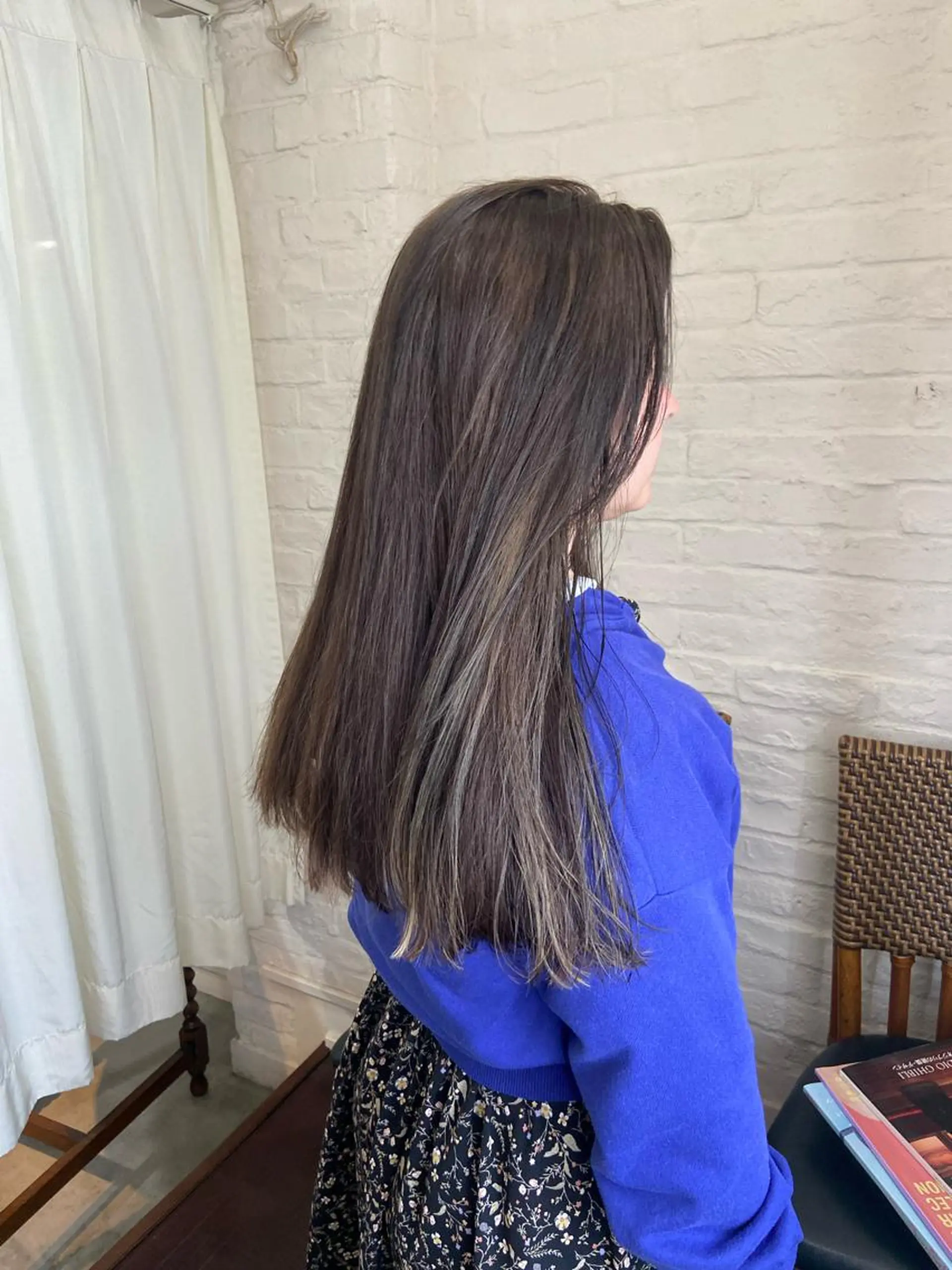 ロング カラー 吉川 愛美李のヘアスタイル