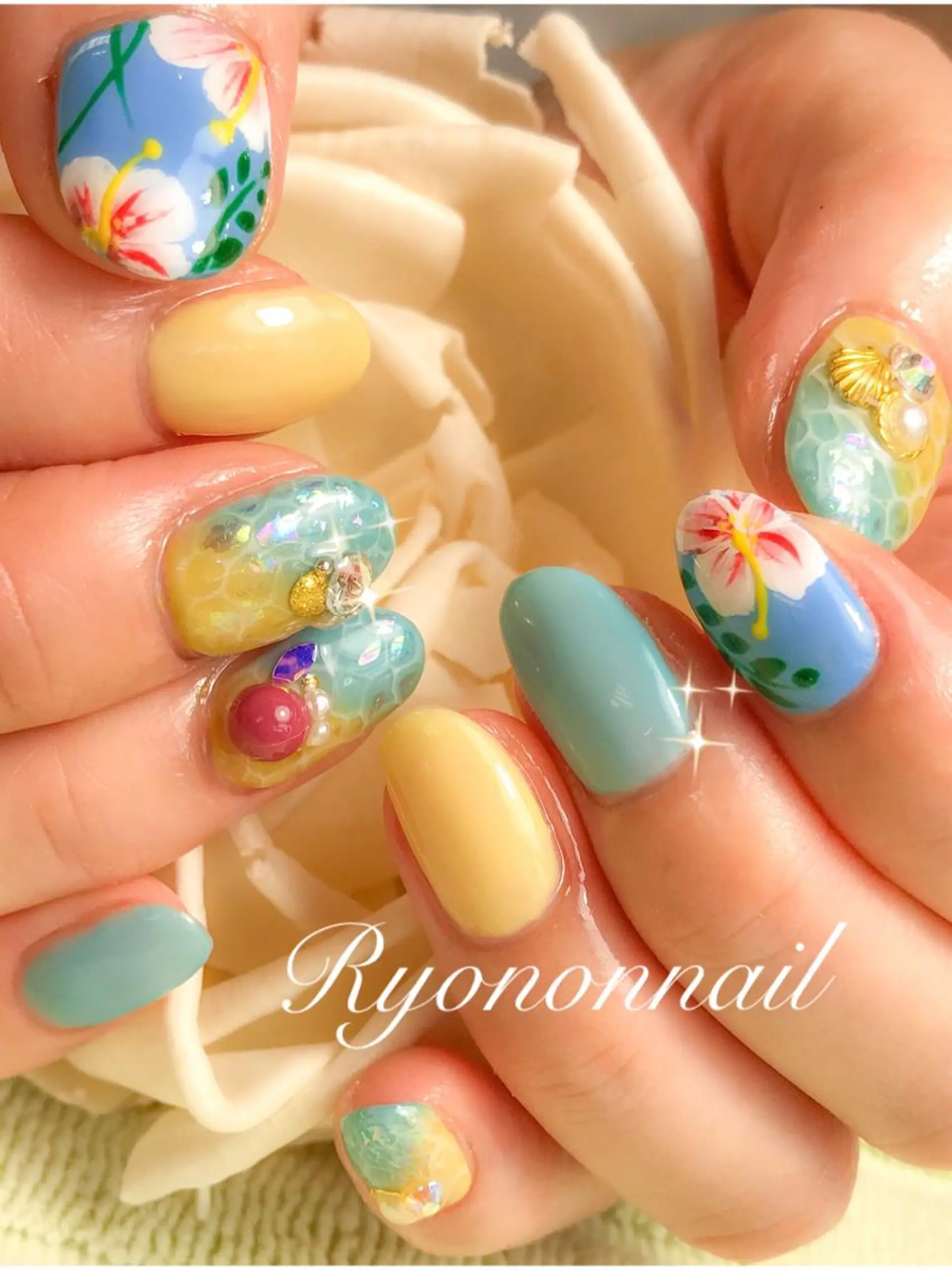 ネイル Ryononnail(リョノンネイル)所属・Ryononnail 上谷典子のネイルデザイン