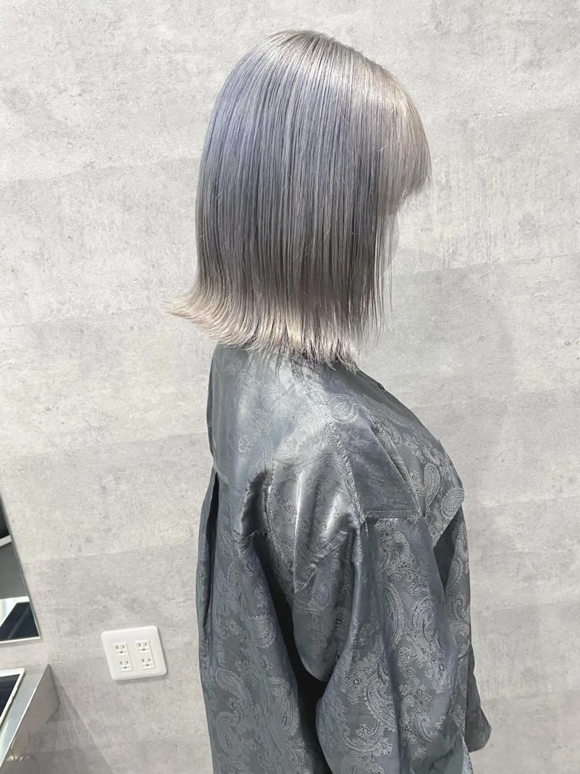 ミディアム カラー ブリーチ Via officialのヘアスタイル