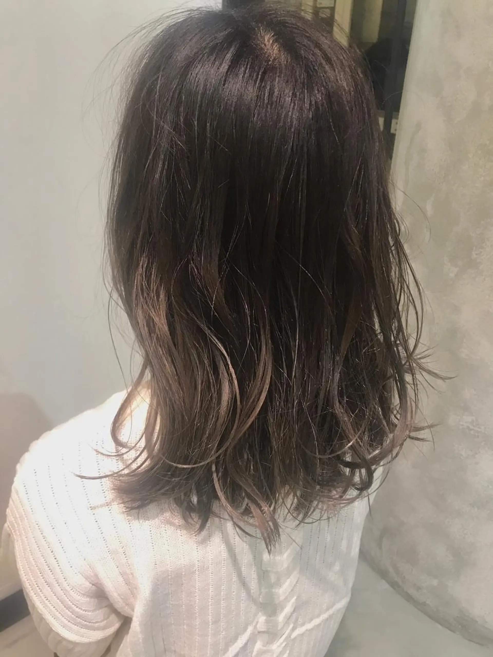 セミロング カラー バレイヤージュ グラデーションカラー ラベンダーカラー シルバー レイヤーカット 松村 崇弘のヘアスタイル