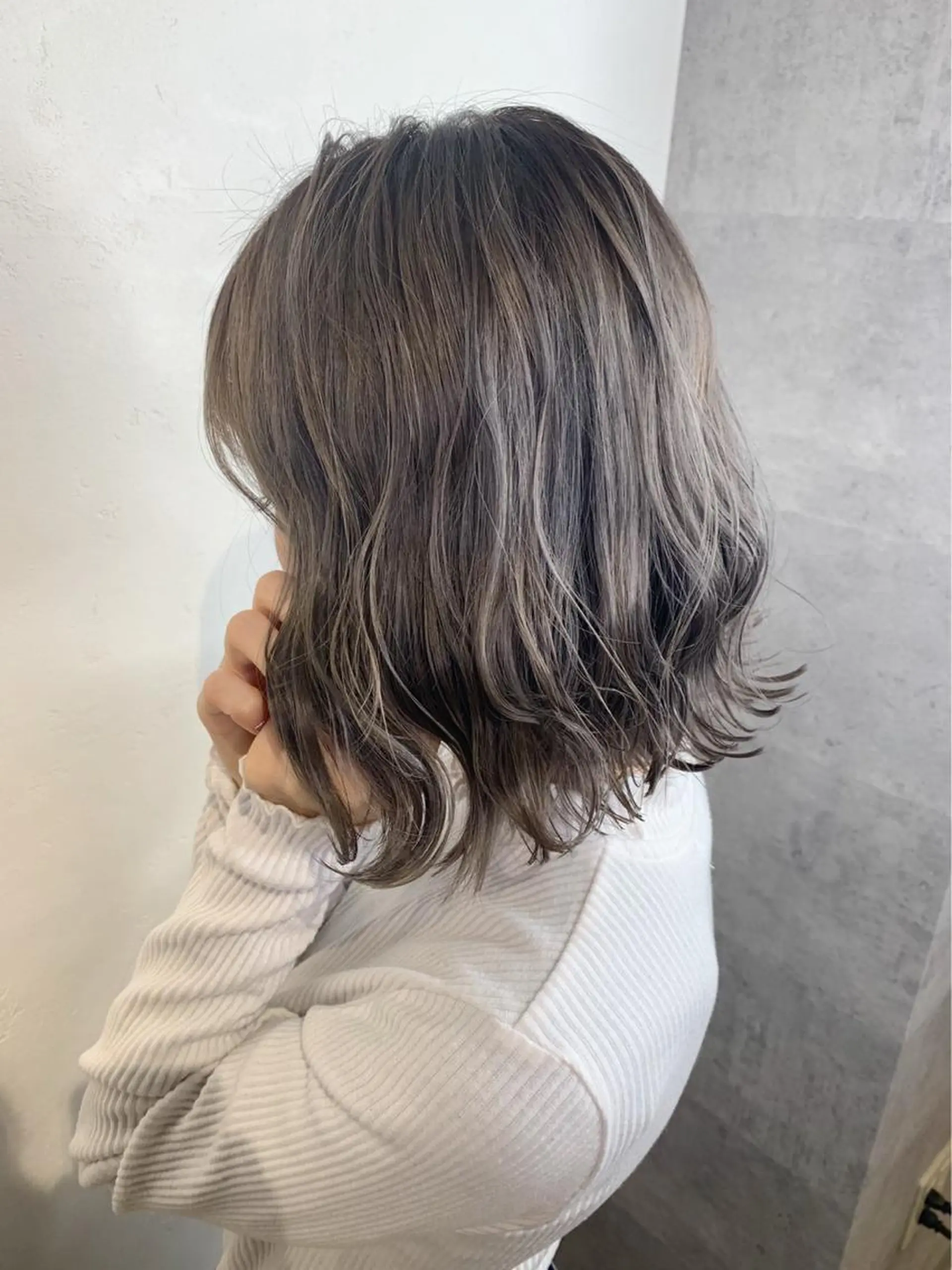 ショート _WHITE＋ 南海難波店のヘアスタイル