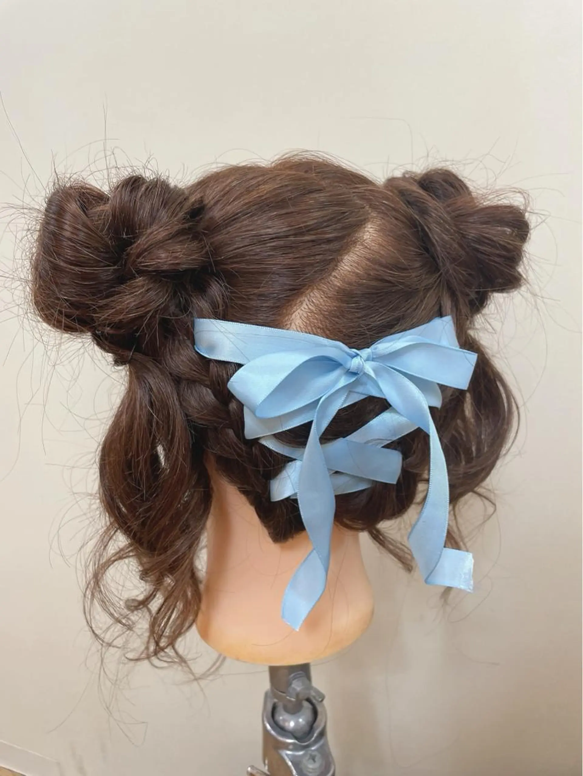 セミロング ヘアアレンジ お団子ヘア ツインテール ヘアセット🎀耳つぼ 👂💎MONAMIのヘアスタイル