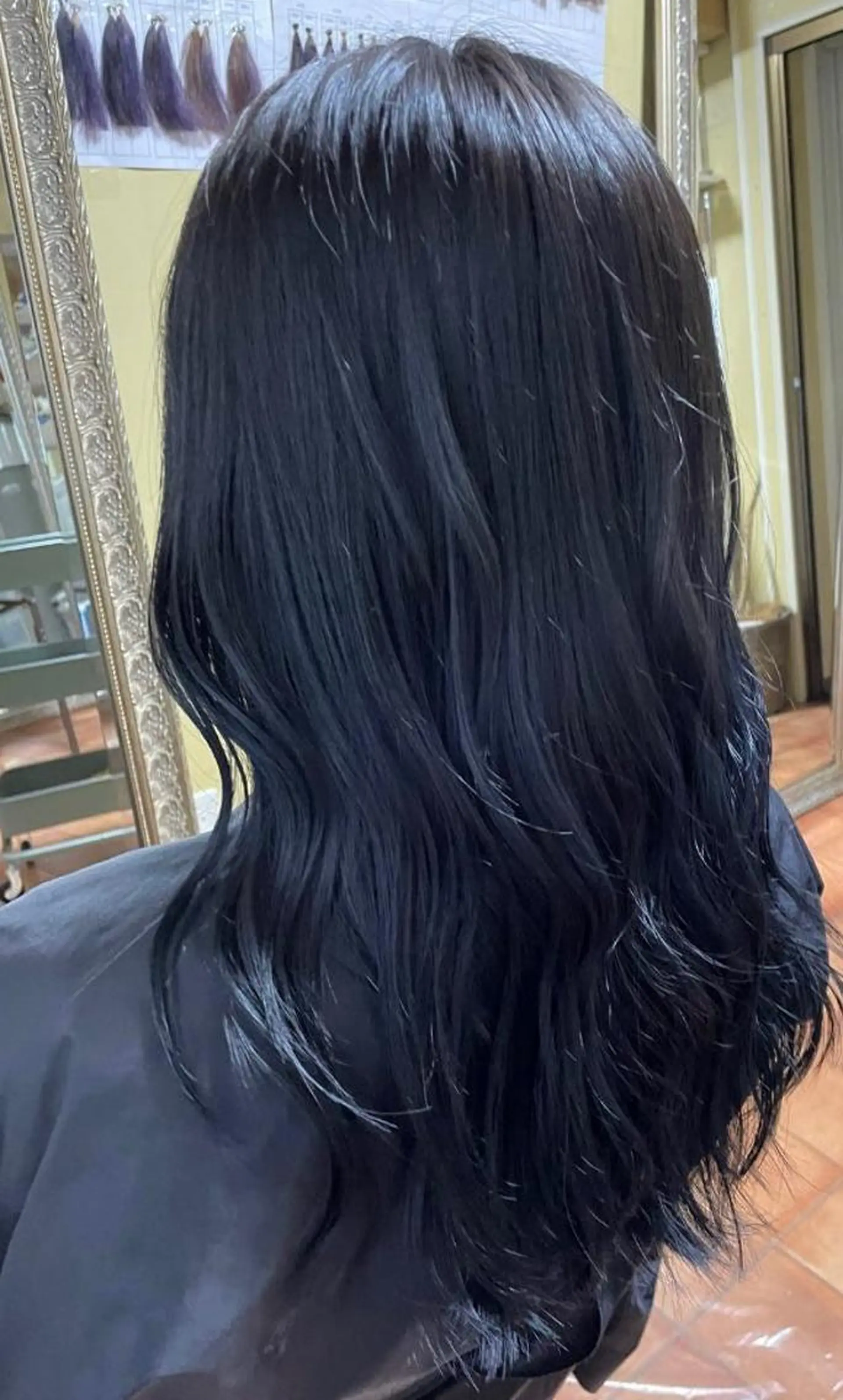 ロング カラー ヘアアレンジ 黒髪 ブルーカラー ブルーブラック エクステ カット ヘアカラー トリートメント 髪質改善 Chihiro🫧のヘアスタイル