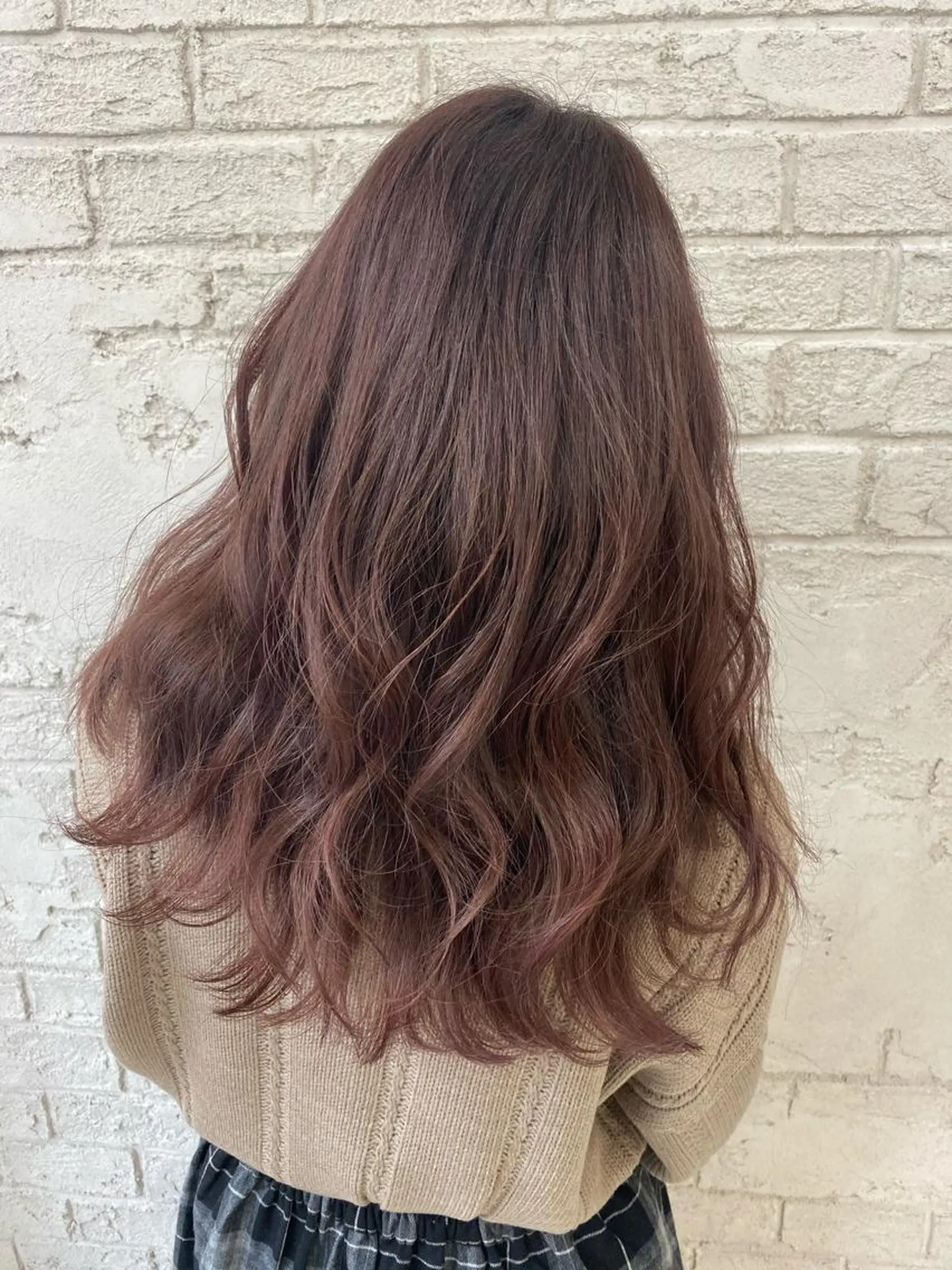 ロング カラー オリーブ/アッシュ やわらか透明感カラーのヘアスタイル