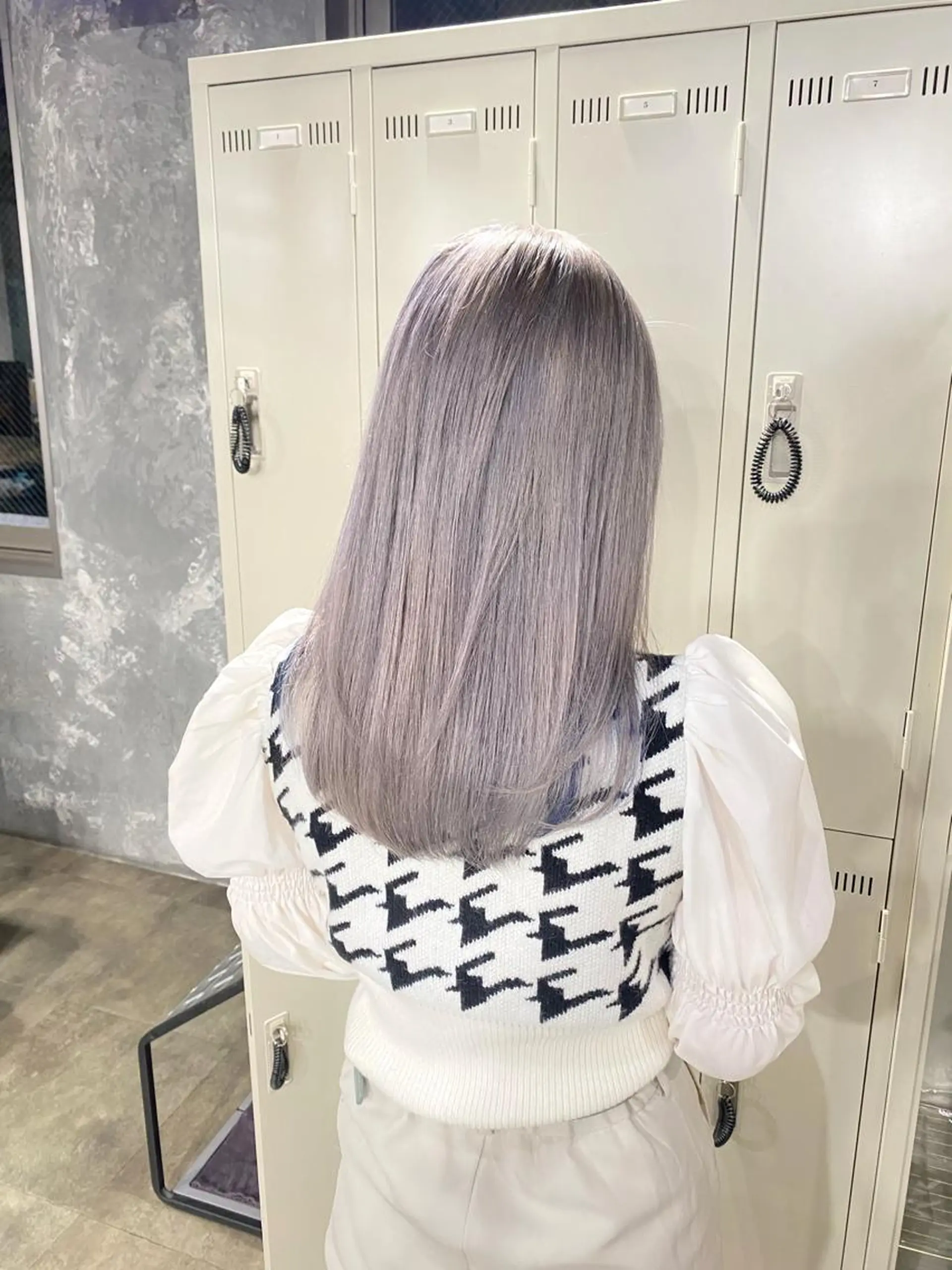 セミロング カラー エフェクトブリーチ 🌟前澤啓太朗のヘアスタイル