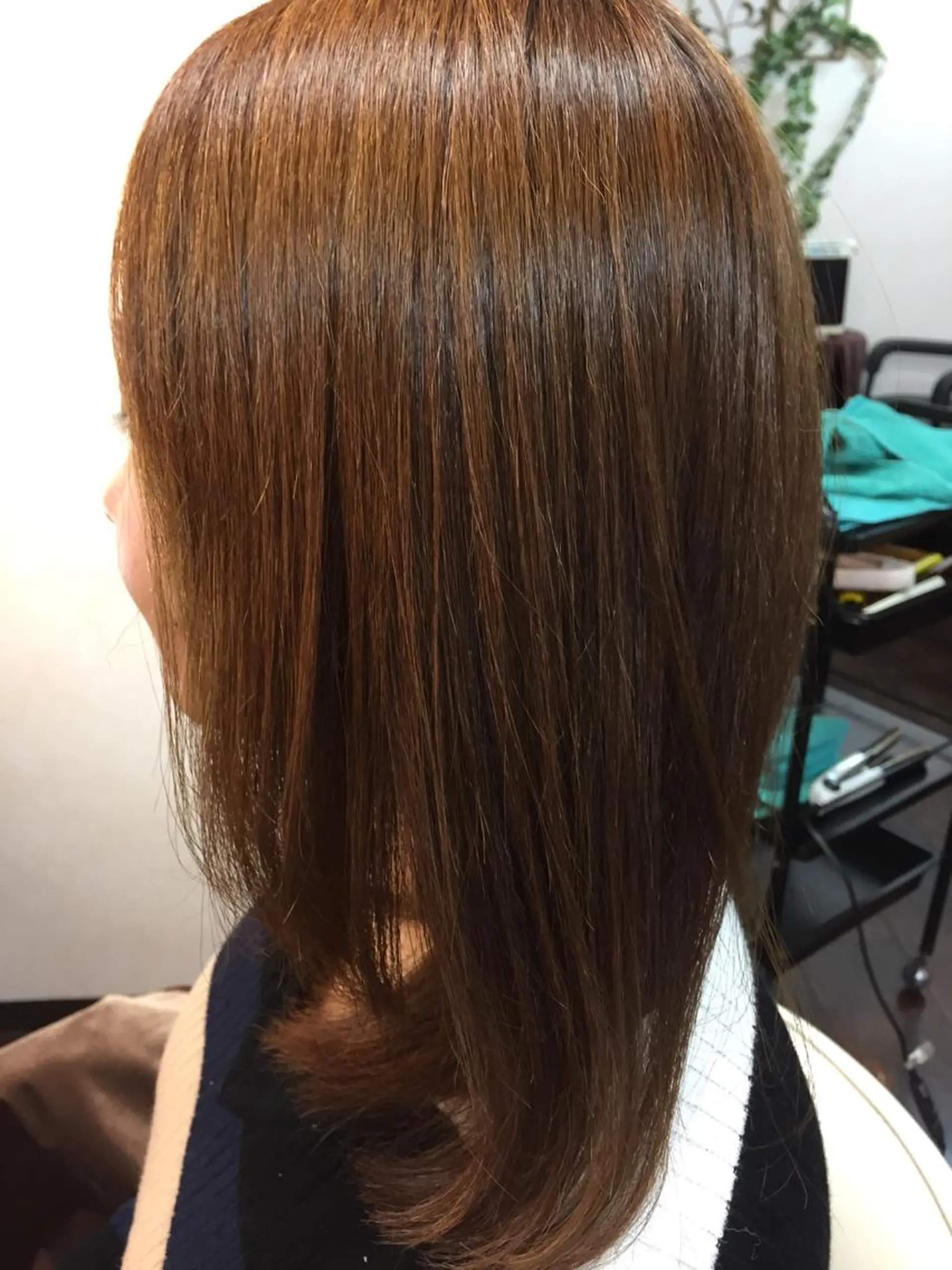 セミロング パーマ 桧山 真のヘアスタイル