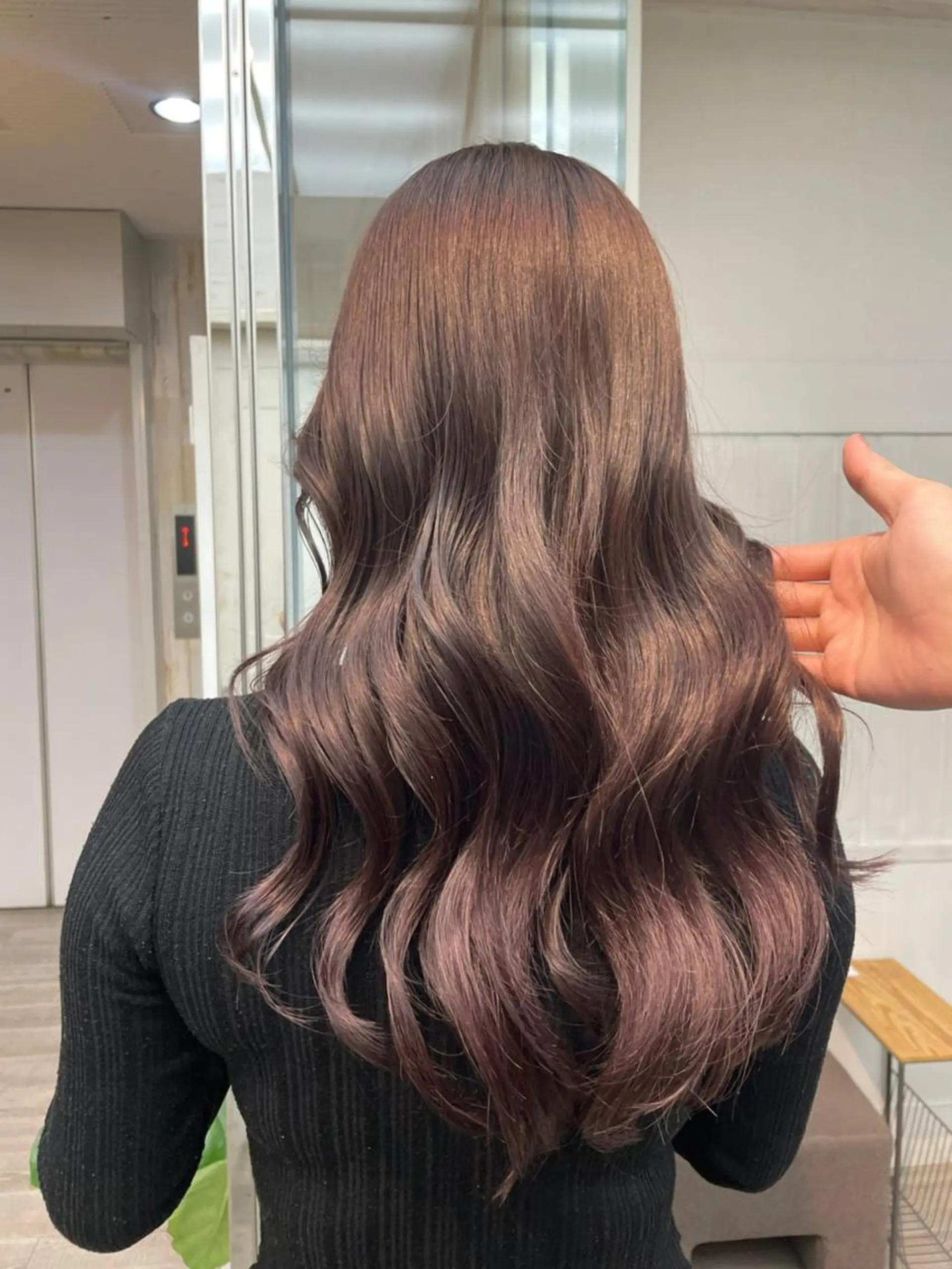 ロング カラー アディクシーカラー アッシュ ミストバング ブリーチ ブロンド カット 縮毛矯正 トリートメント N° anfeel 渋谷🪞🫧のヘアスタイル