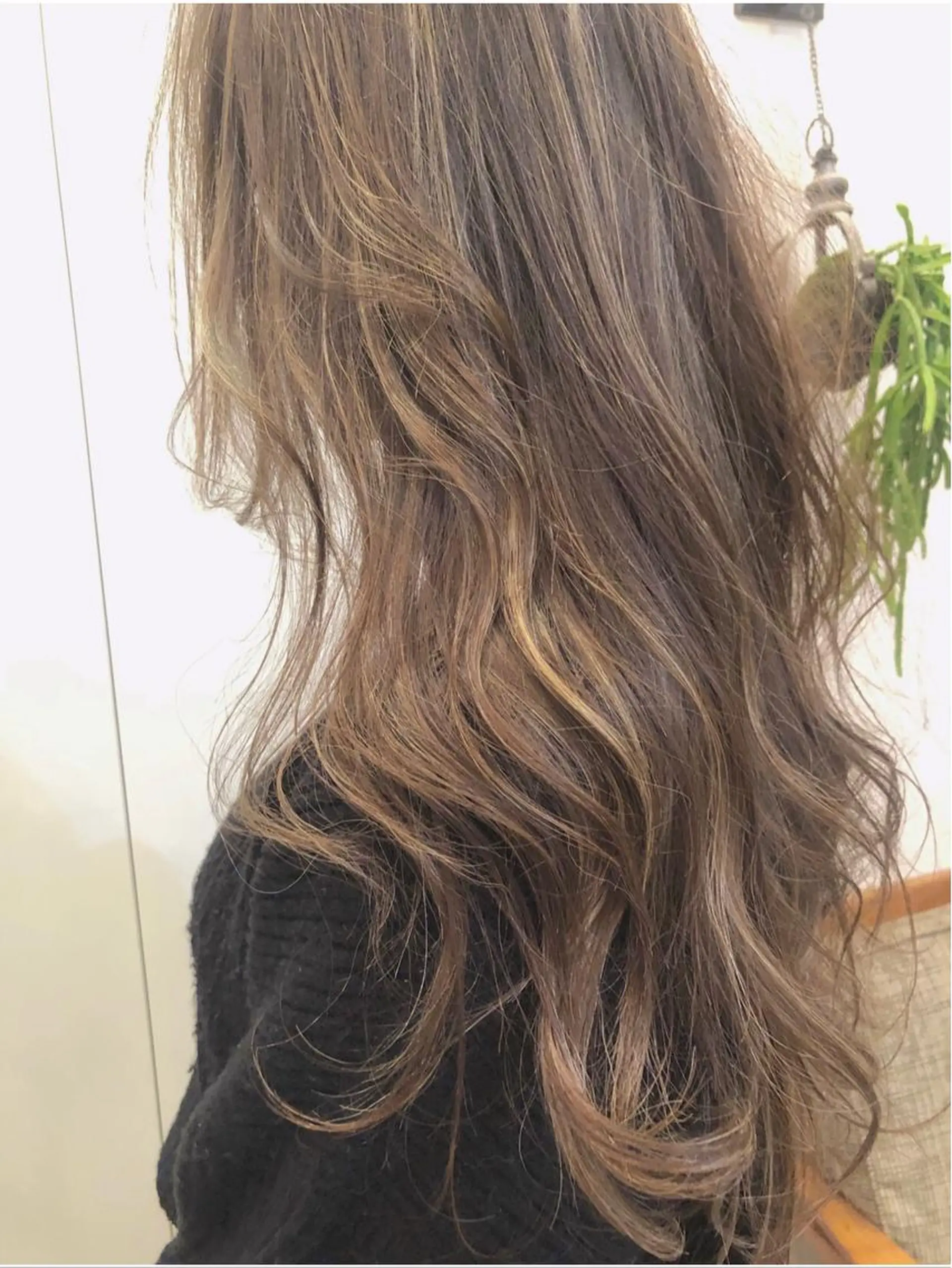 ロング カラー ヘアアレンジ ベージュカラー ハイライトカラー シアーベージュ ハイライト DX SHARE SALON 原宿店所属・レイヤーカット/ 田中 しょうのヘアスタイル