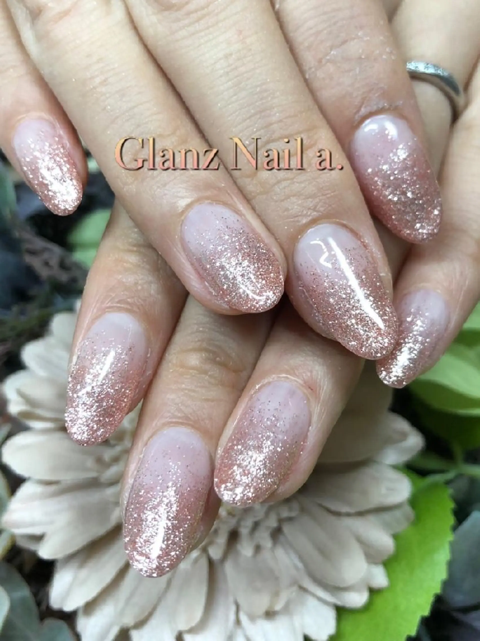 ネイル グラデーション ラメ(グリッター) ラメグラデーション Glanz  Nail aのネイルデザイン