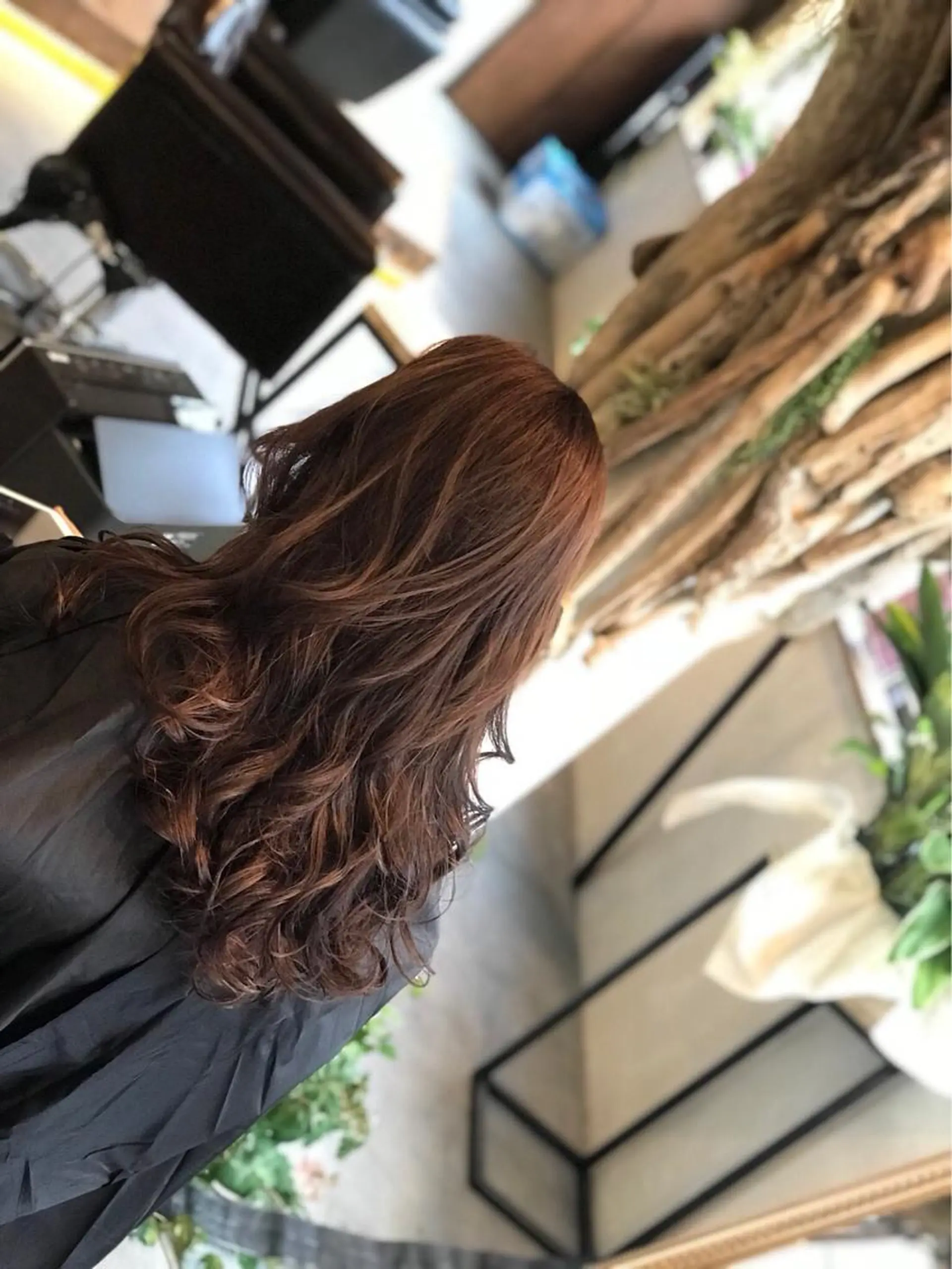 ロング カラー パーマ 美容室 3piece 個室マツエクroom所属・高津3ピースドライ ヘッドスパ・ヒゲ脱毛のエステ・リラクイメージ