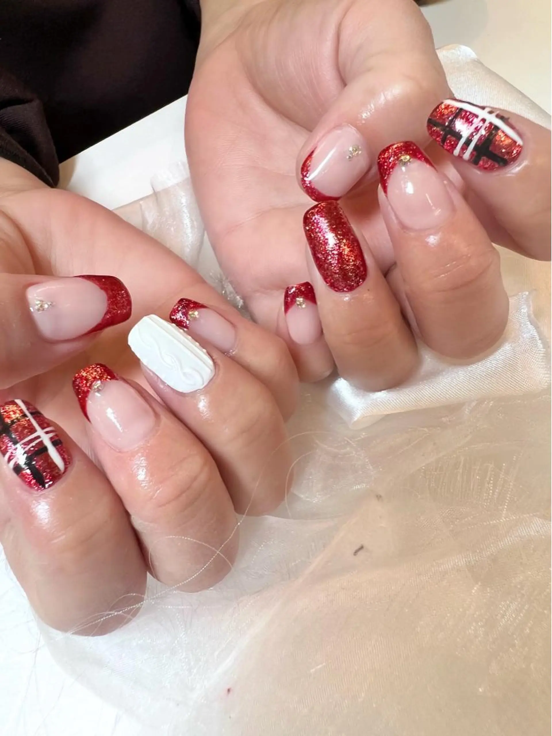 ネイル アートネイル ジェルネイル ロングネイル マグネットネイル ニュアンスネイル ハンドネイル clover nailのネイルデザイン