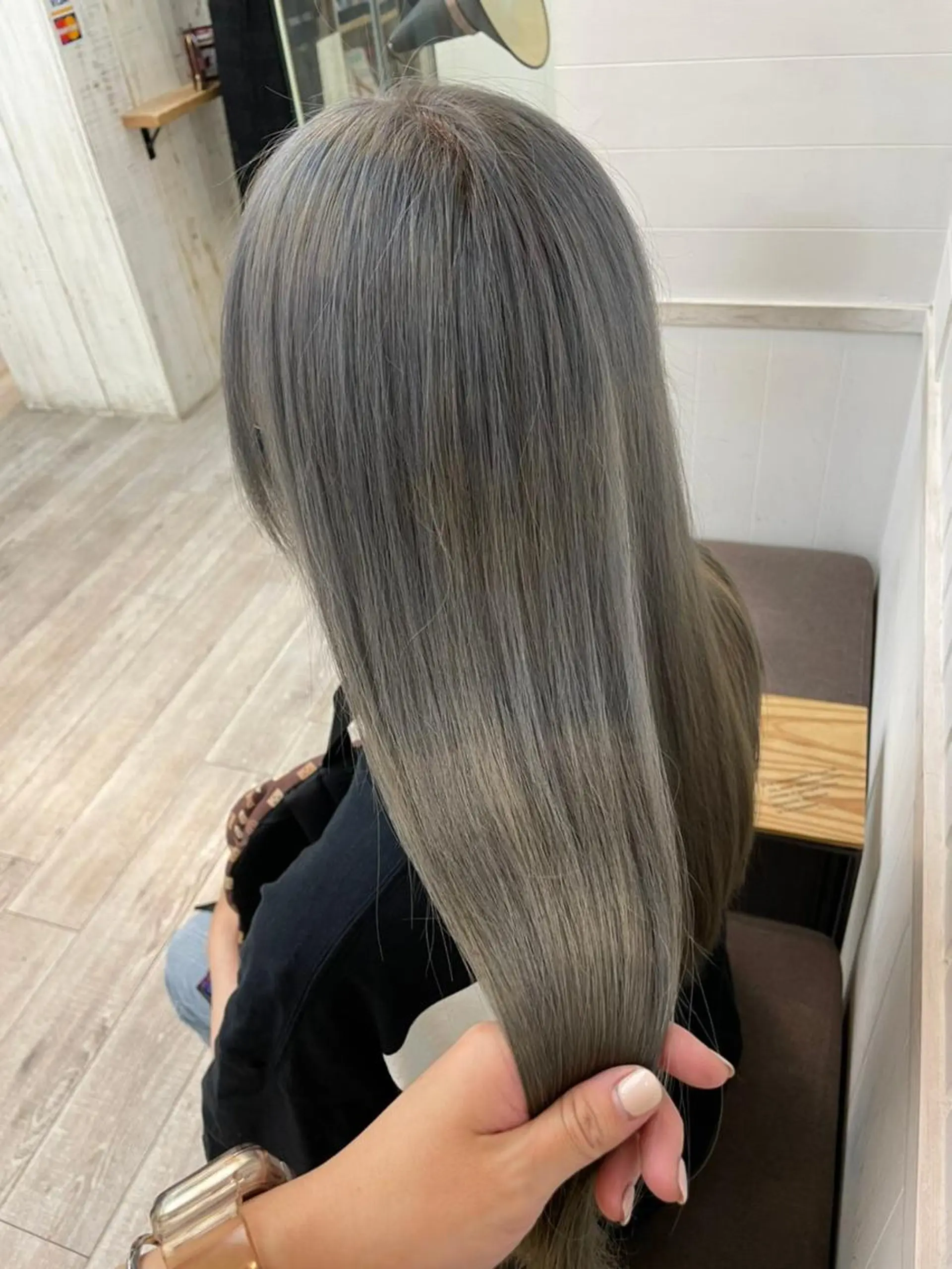 ロング カラー パーマ イルミナカラー 髪質改善 ロング トリートメント ヘアカラー トリートメント N°sopo 札幌大通のヘアスタイル