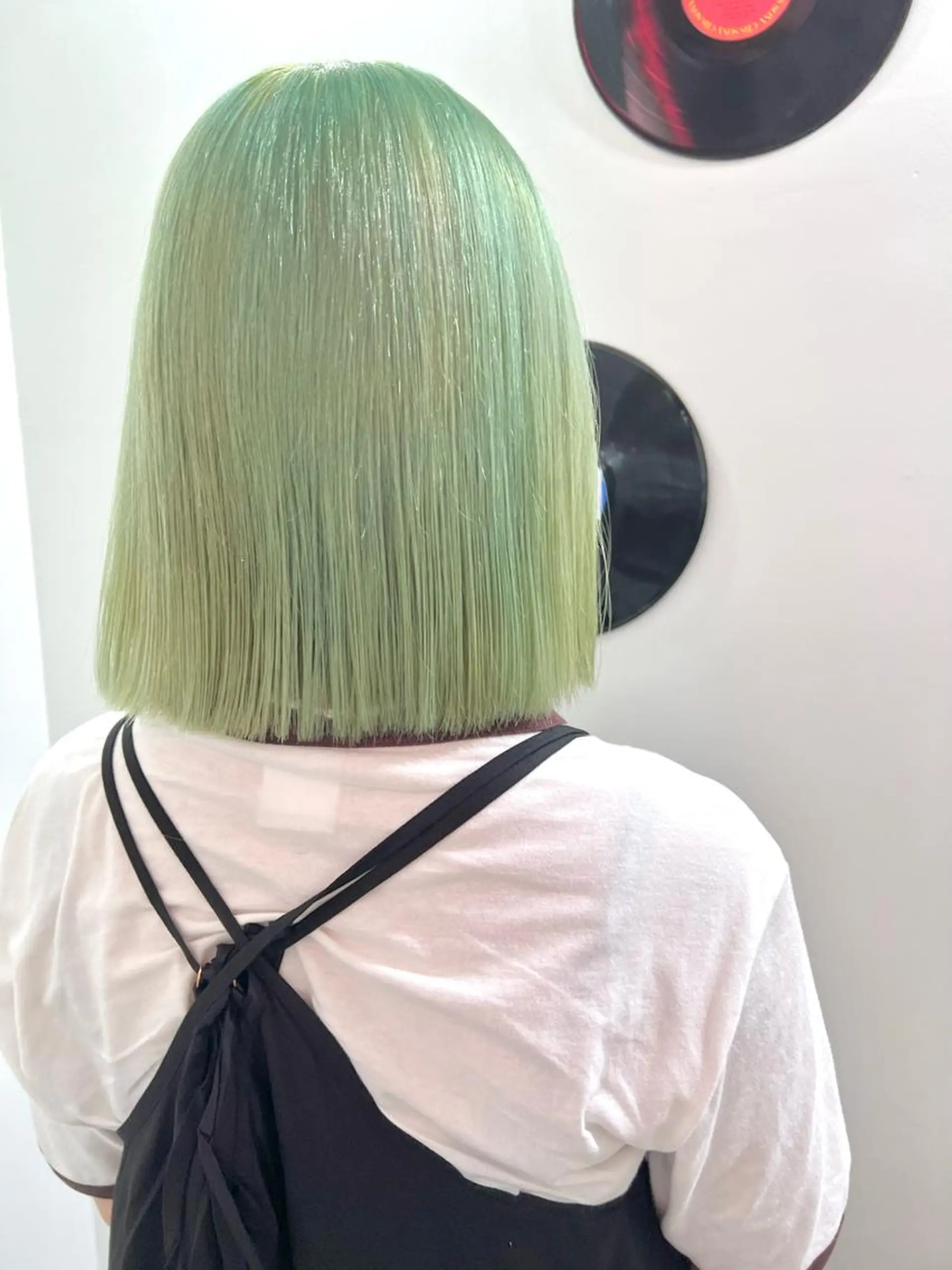 ショート カラー ヘアアレンジ 🧨ブリーチー×ボブ レイヤー💎じゅえるのヘアスタイル