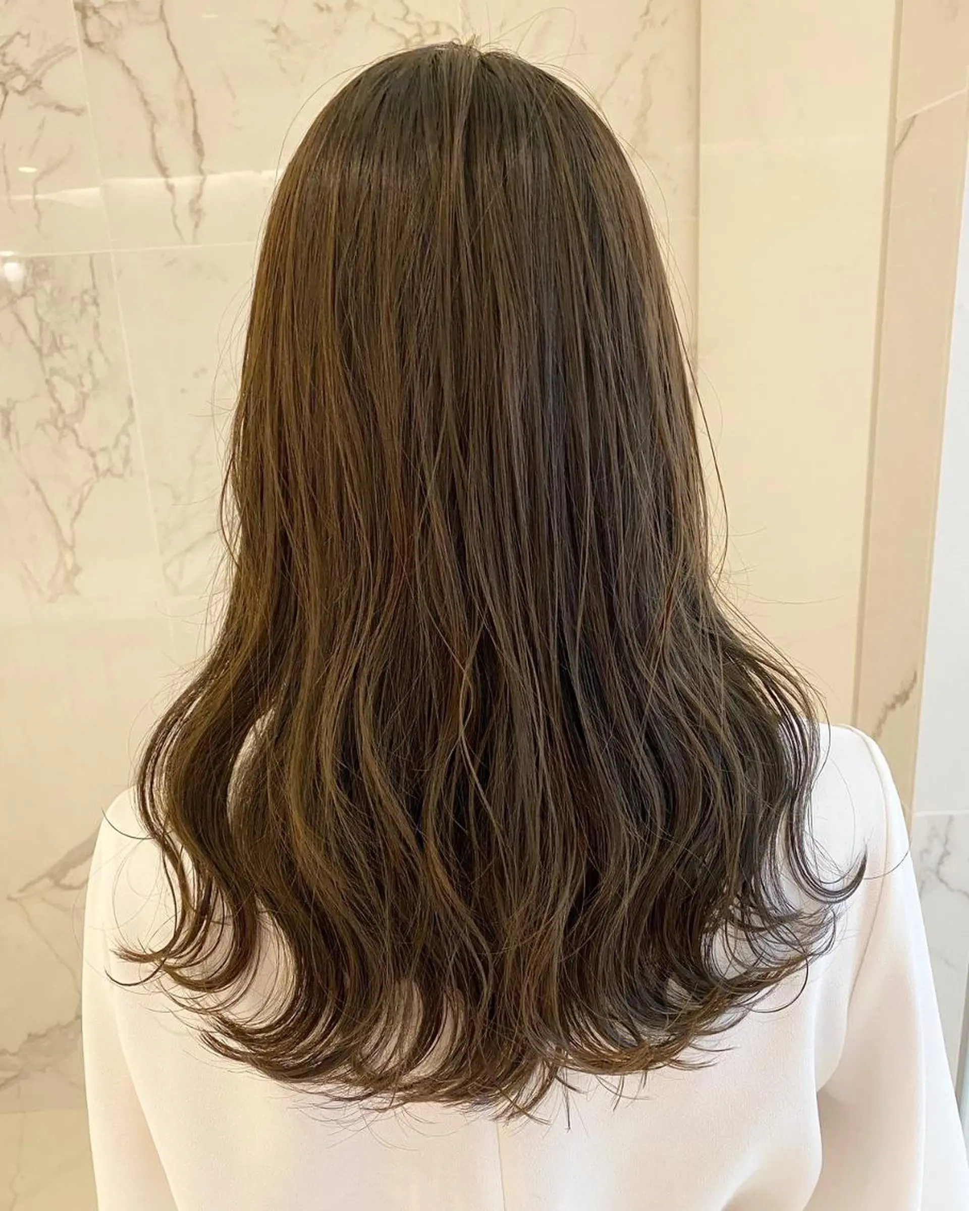 セミロング AVANCE. 広島本通店のヘアスタイル