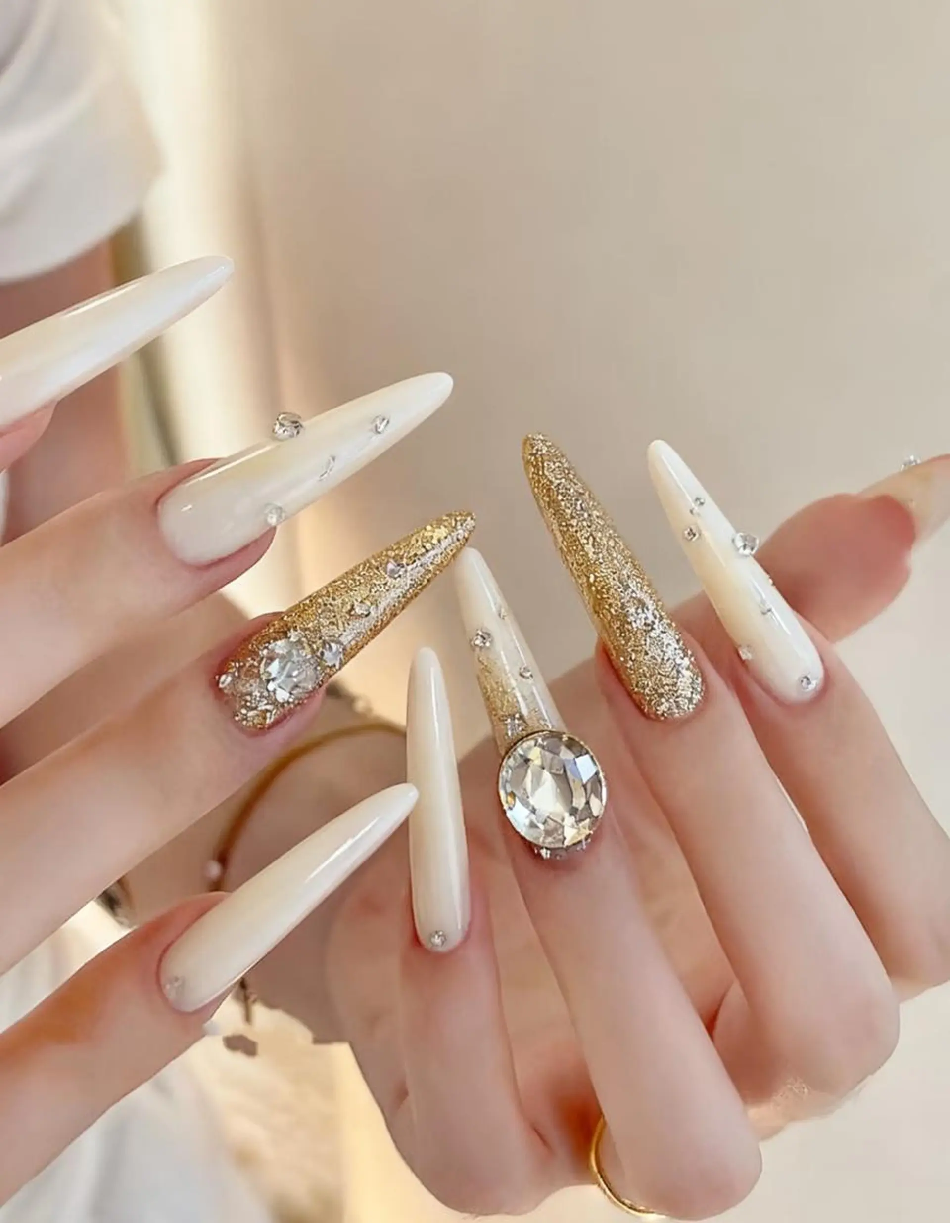 ネイル ハンドネイル 桃山 莉緒のネイルデザイン