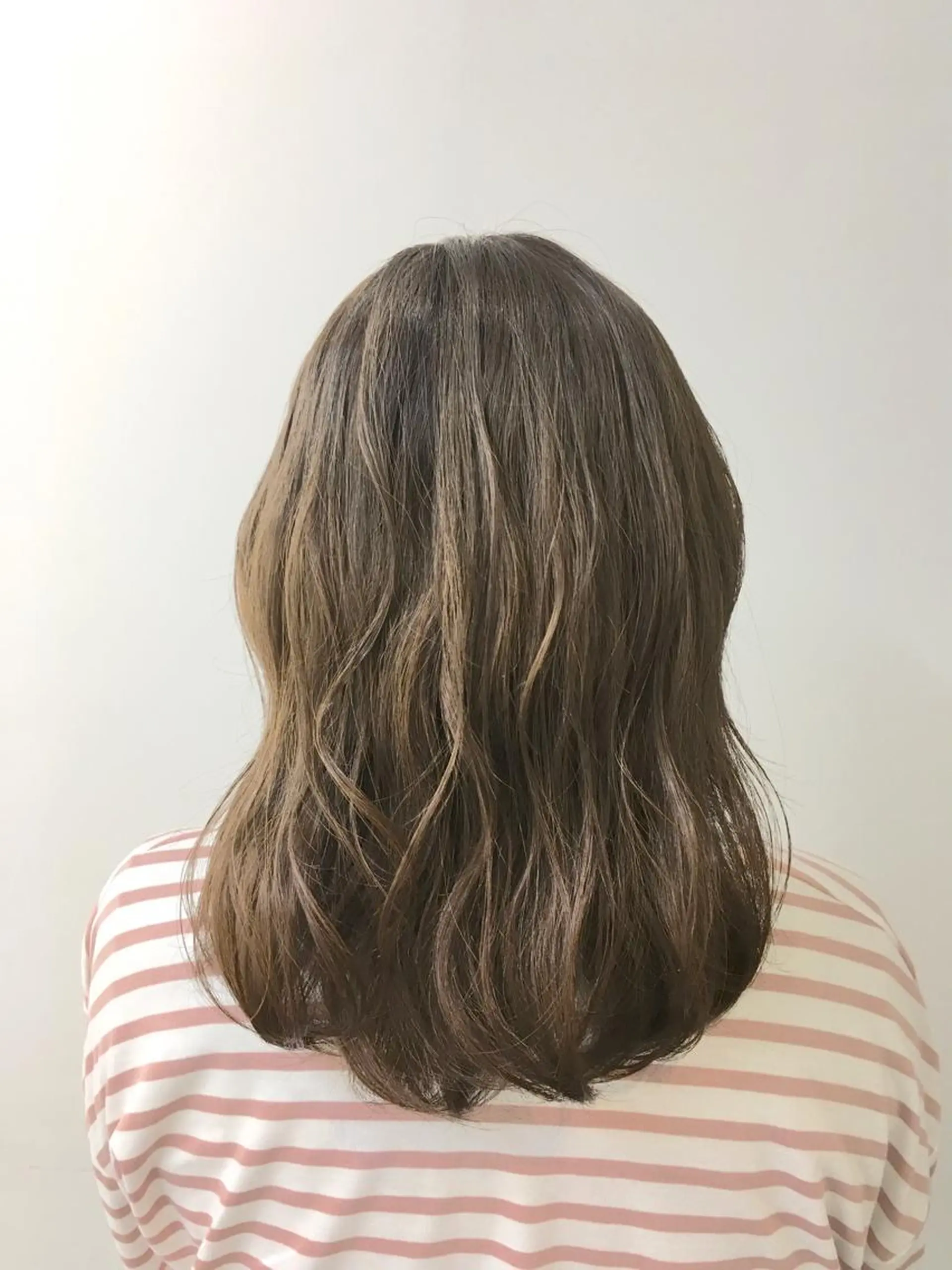 ミディアム カラー ベージュカラー ヘアカラー トリートメント ヘッドスパ ヘアセット go today shaire salon 本店所属・yoshi ☆のヘアスタイル