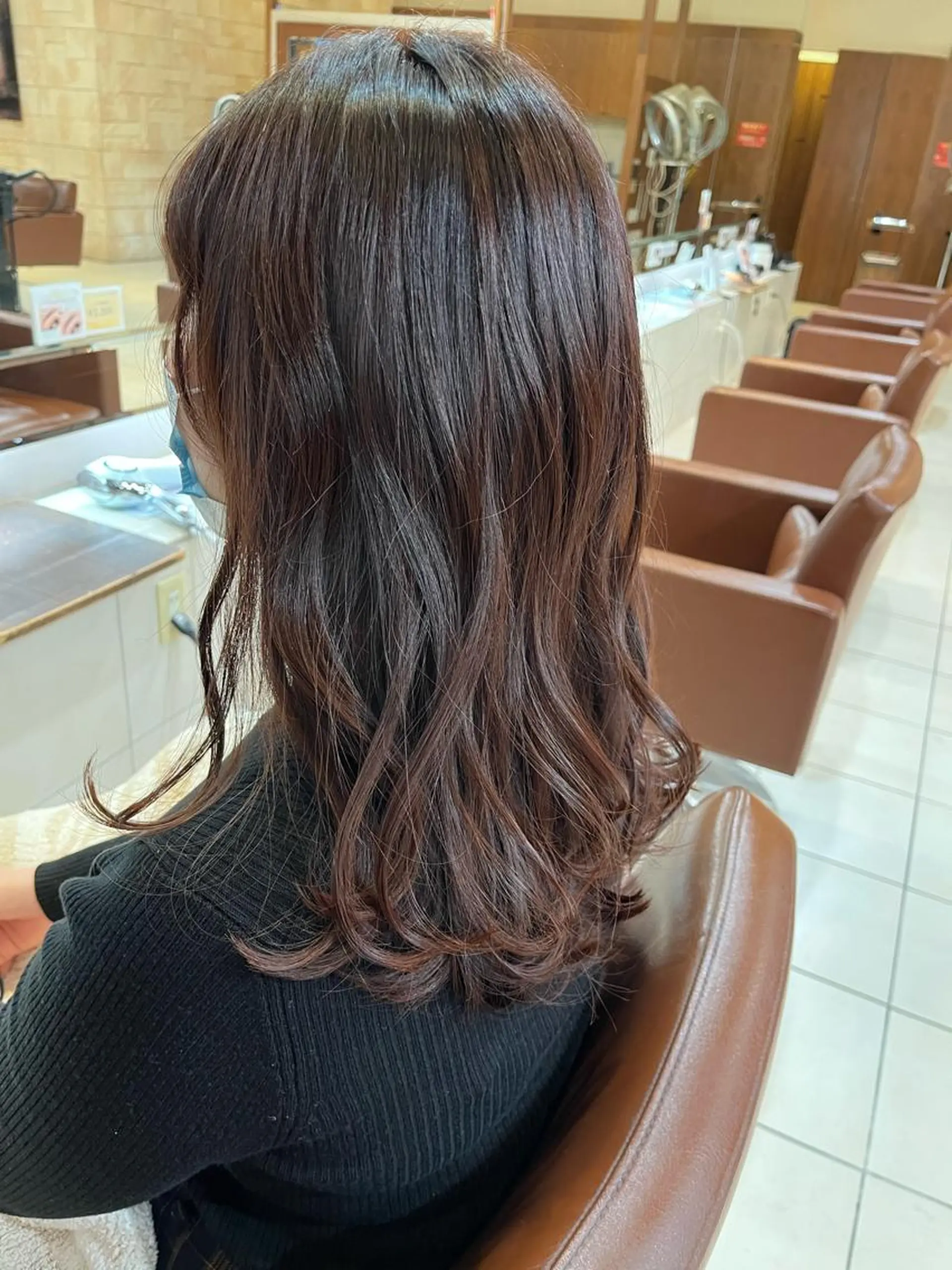 ミディアム カラー カット ヘアカラー ハイトーンカラー🩵 耳ツボジュエリー👂のその他イメージ