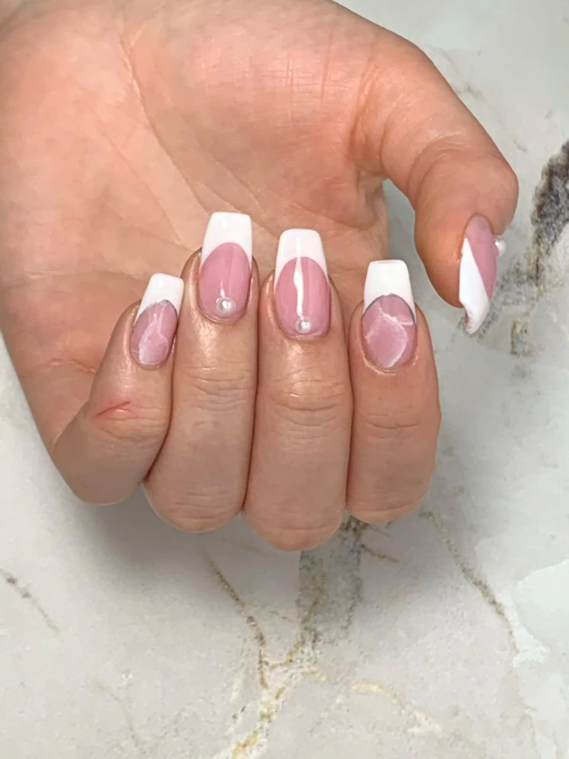 ネイル alma nailsのネイルデザイン
