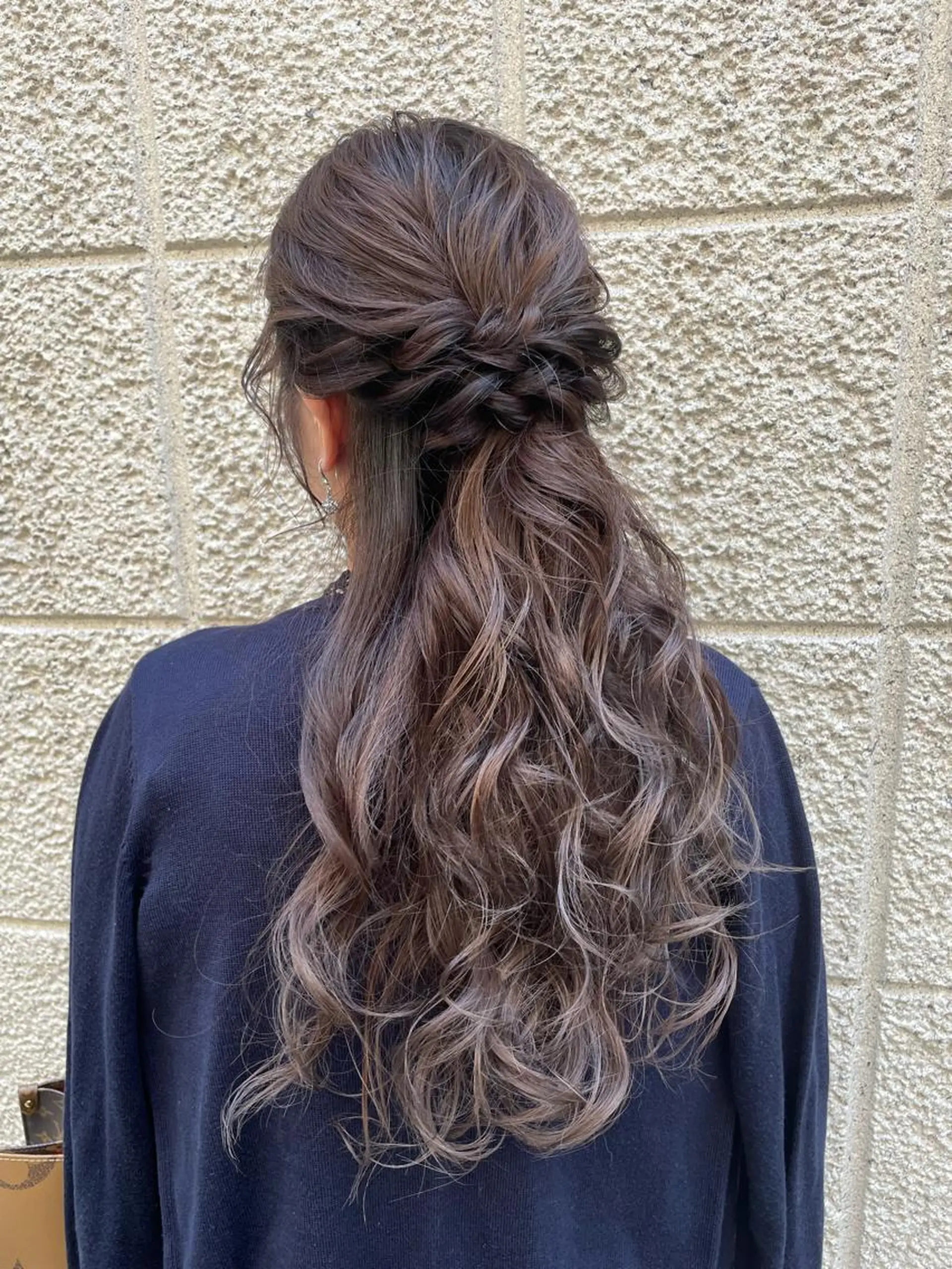 セミロング ヘアアレンジ ハーフアップ 🦖鶴岡香純🦖 産休中のヘアスタイル