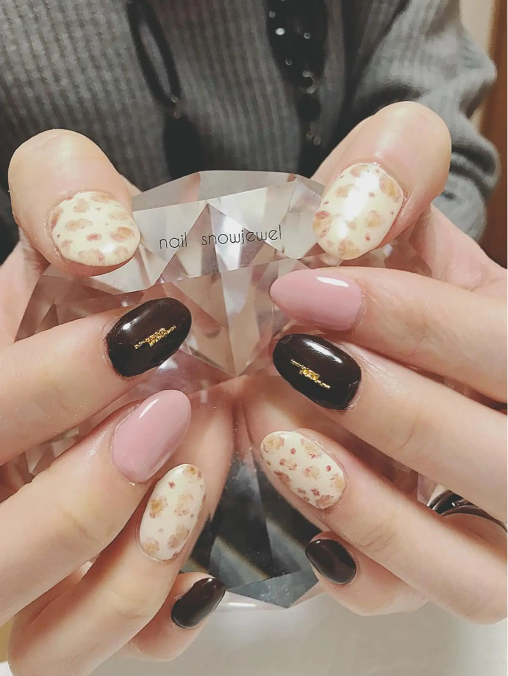 ネイル アニマル柄 バレンタイン nail snowjewelのネイルデザイン