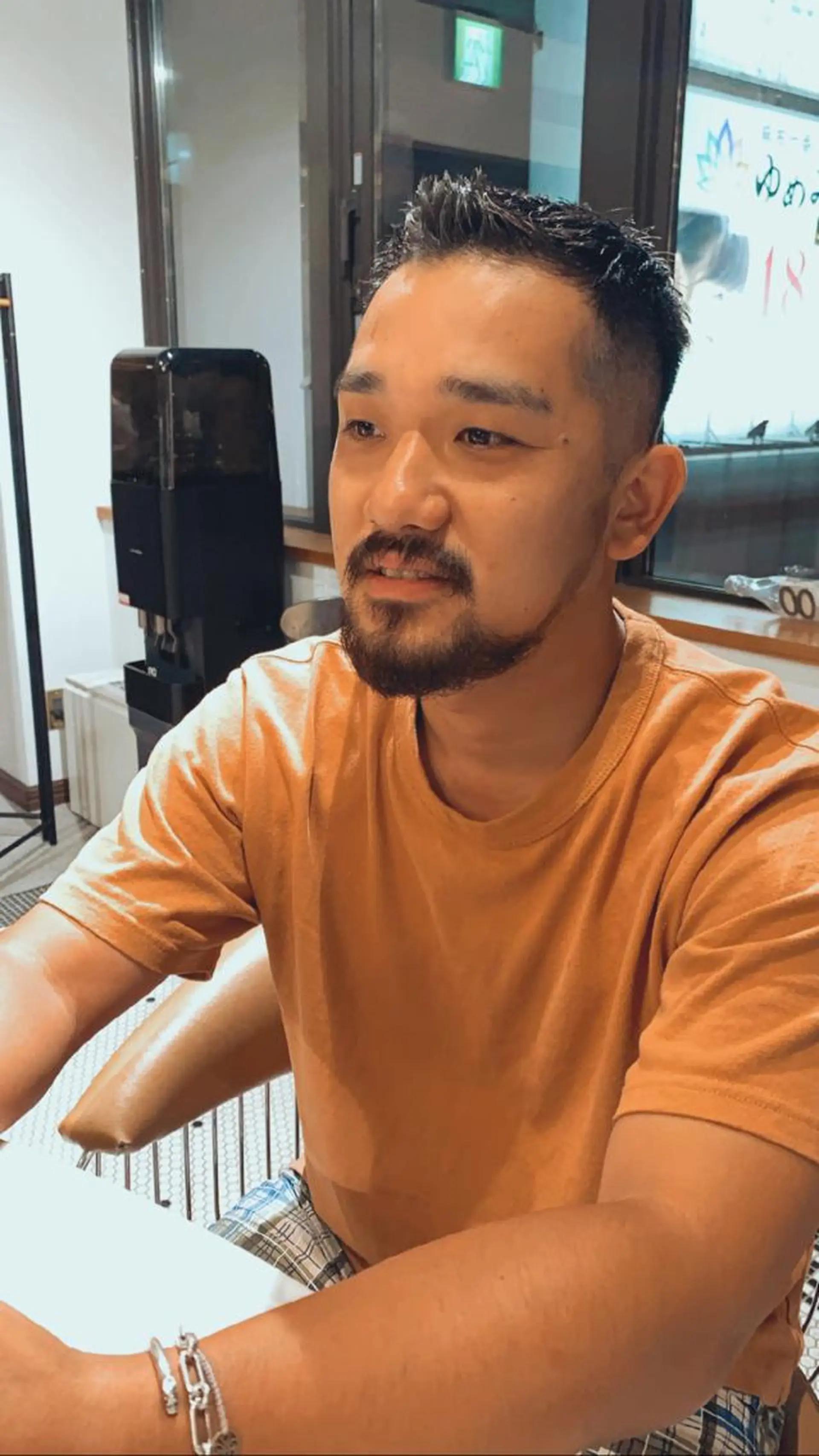 メンズ メンズベリーショート Leverage所属・【店長】外国人風 メンズヘア尾上雄輝のヘアスタイル