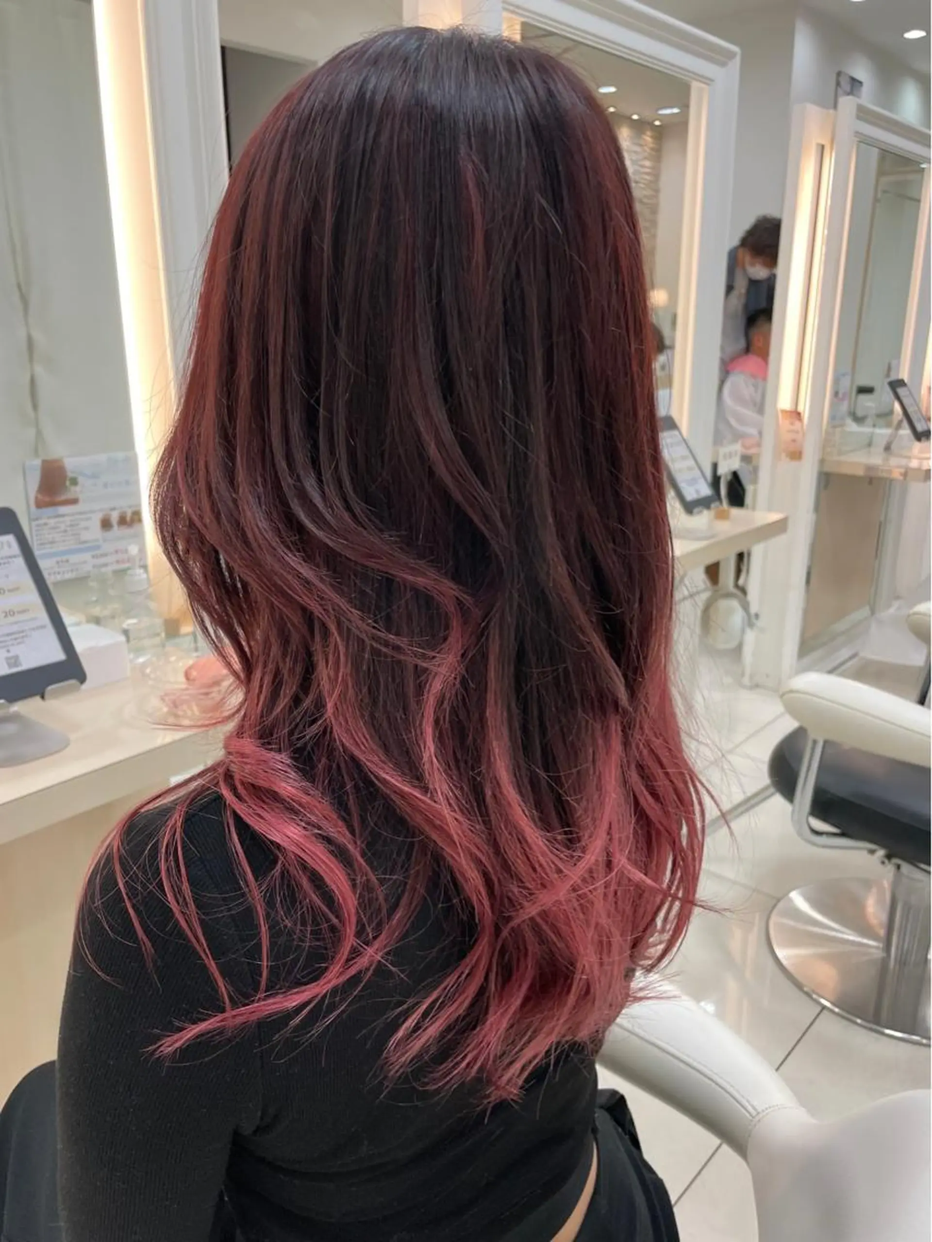 セミロング カラー 成田 恭介のヘアスタイル