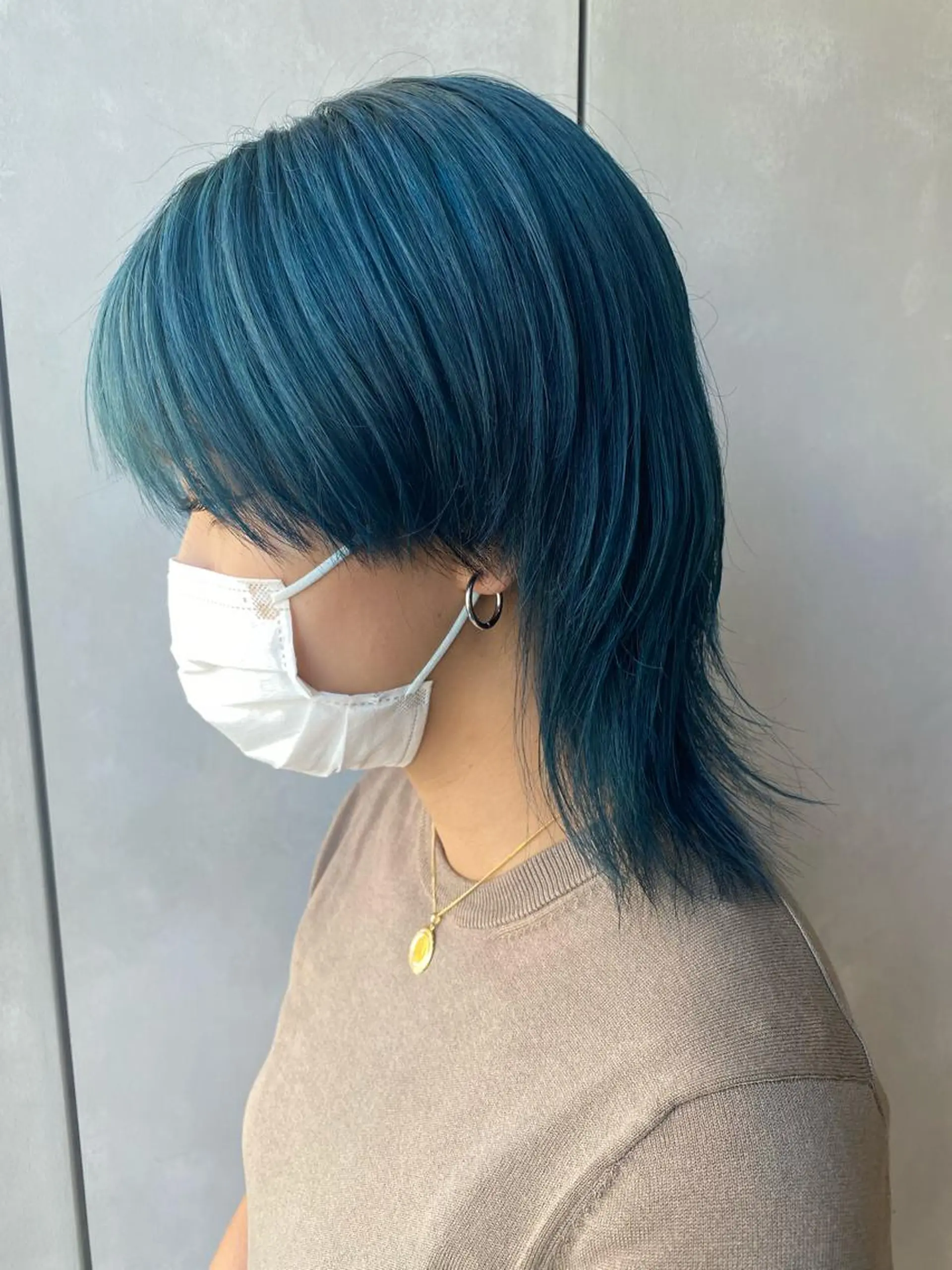 ミディアム カラー M IIのヘアスタイル