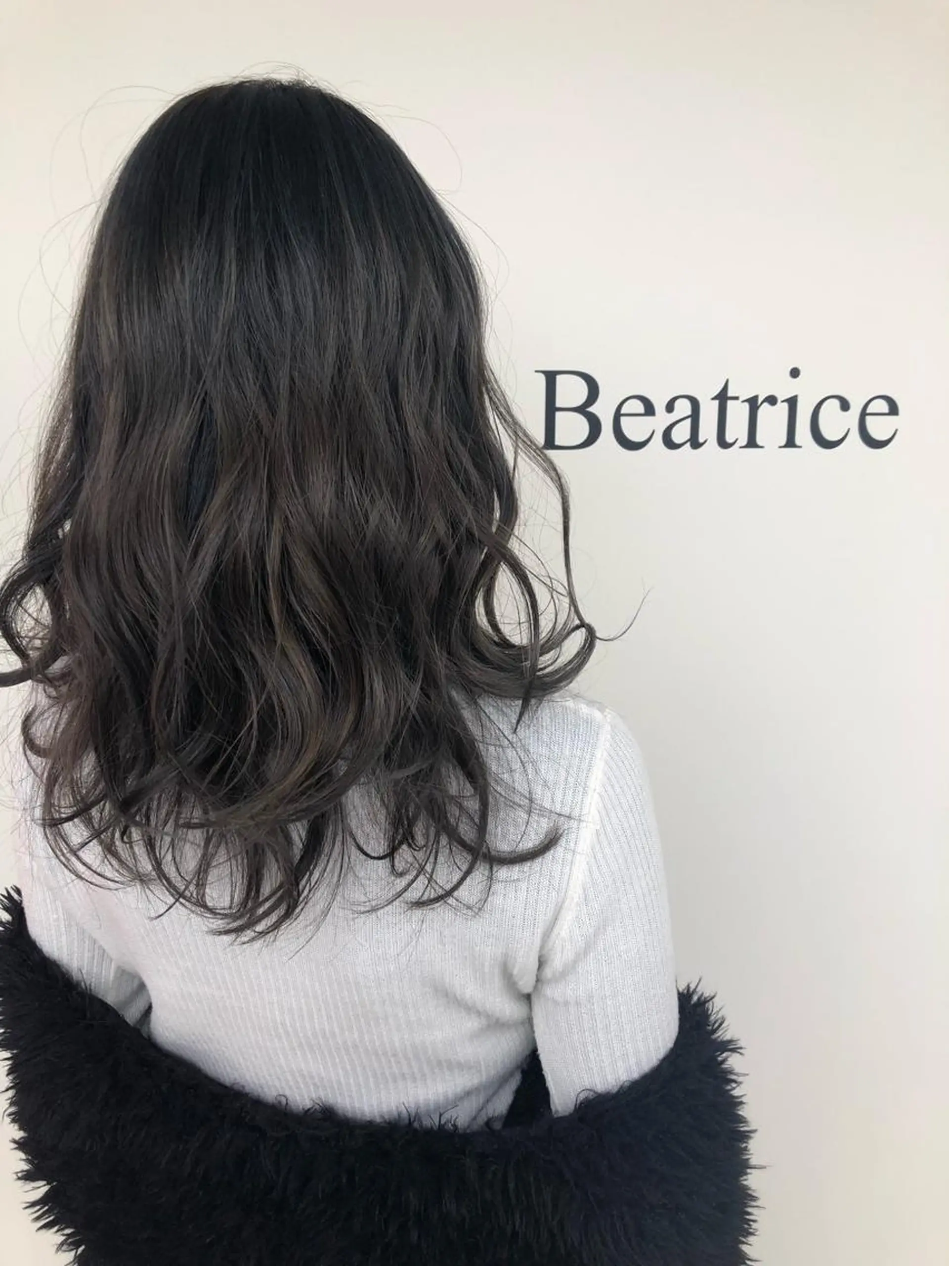 カラー 早川 真幸のヘアスタイル