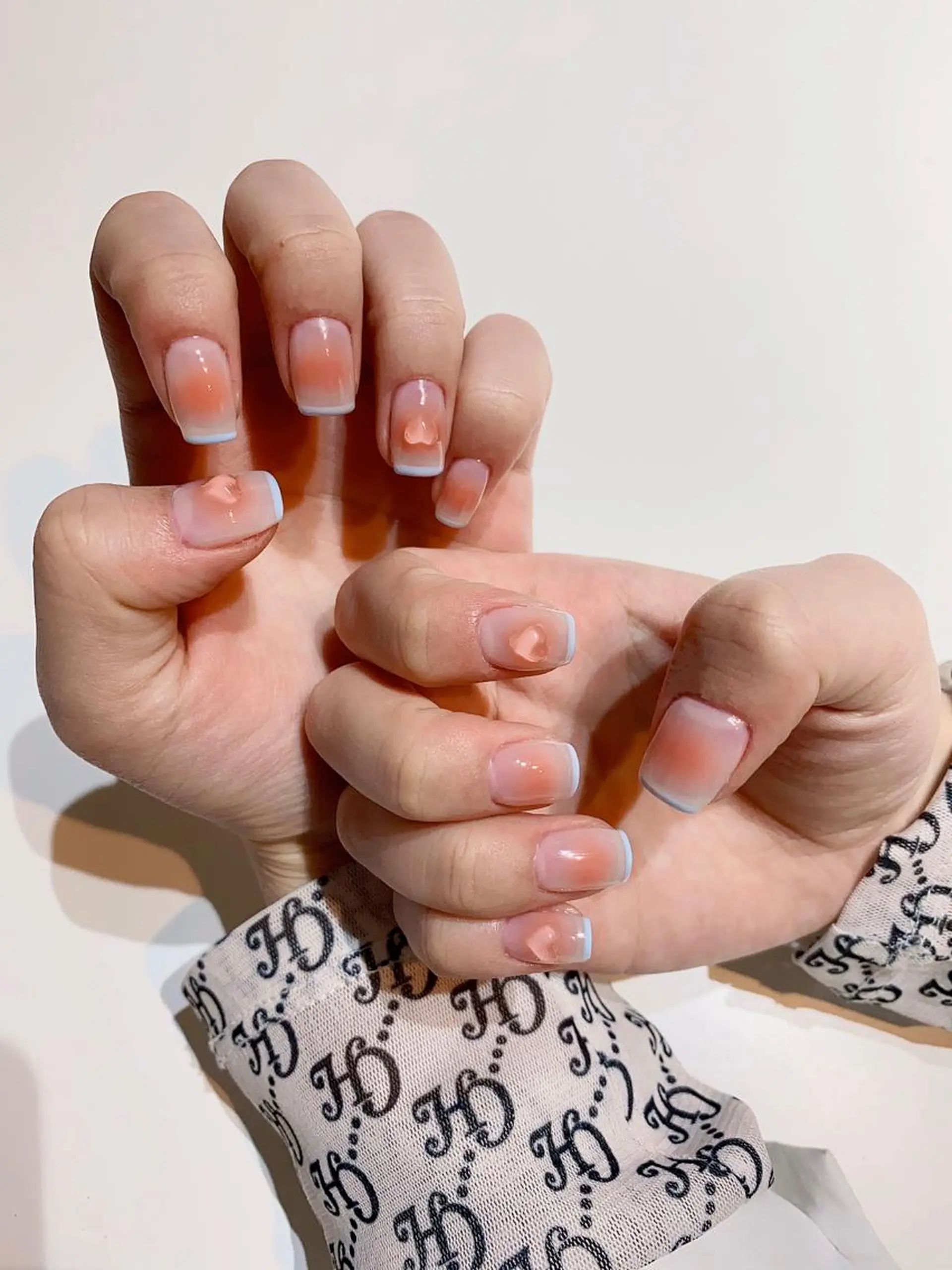 ネイル フレンチネイル ハンドネイル 👍thumbs up nail👍のネイルデザイン