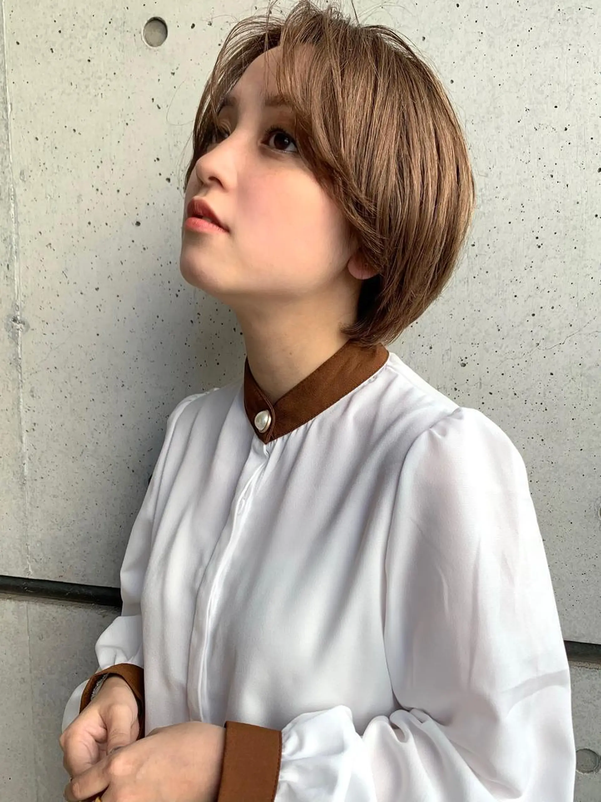 ショート カラー ベージュカラー ブリーチ グラデーションカラー ハイトーンカラー kibito所属・大西 真人🪴のヘアスタイル